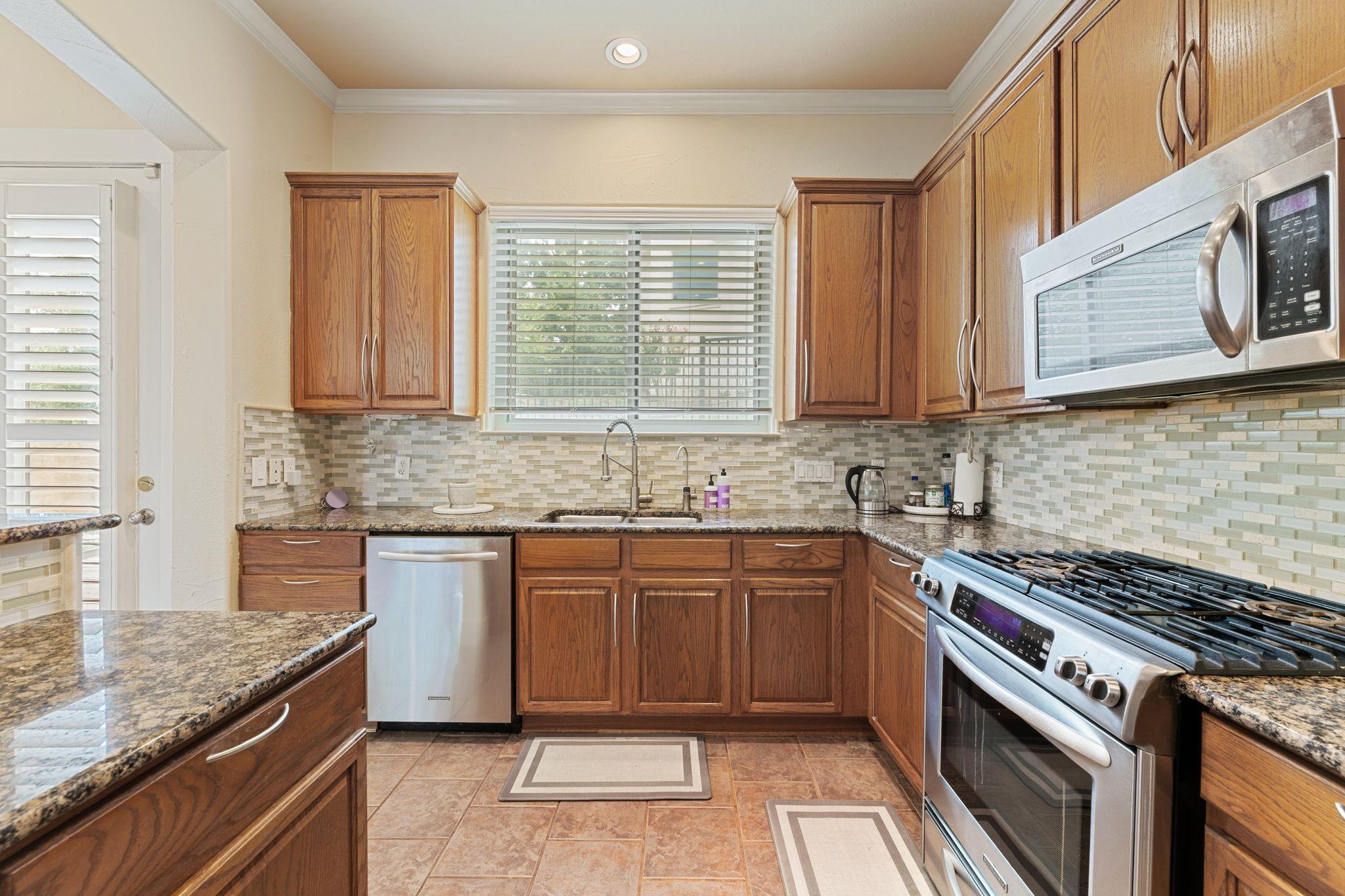 2800 Waymaker Way # 63, Austin, TX 78746