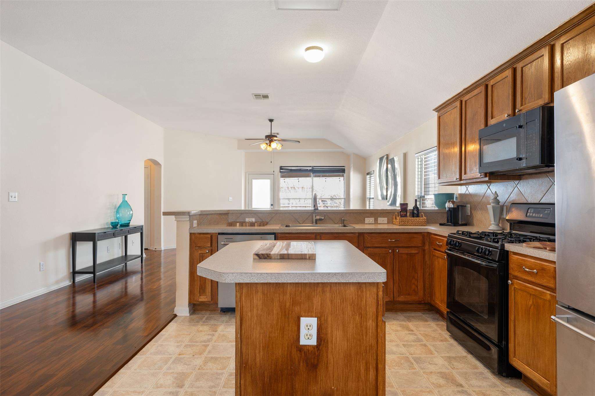 221 Stone Crest Blvd, Buda, TX 78610