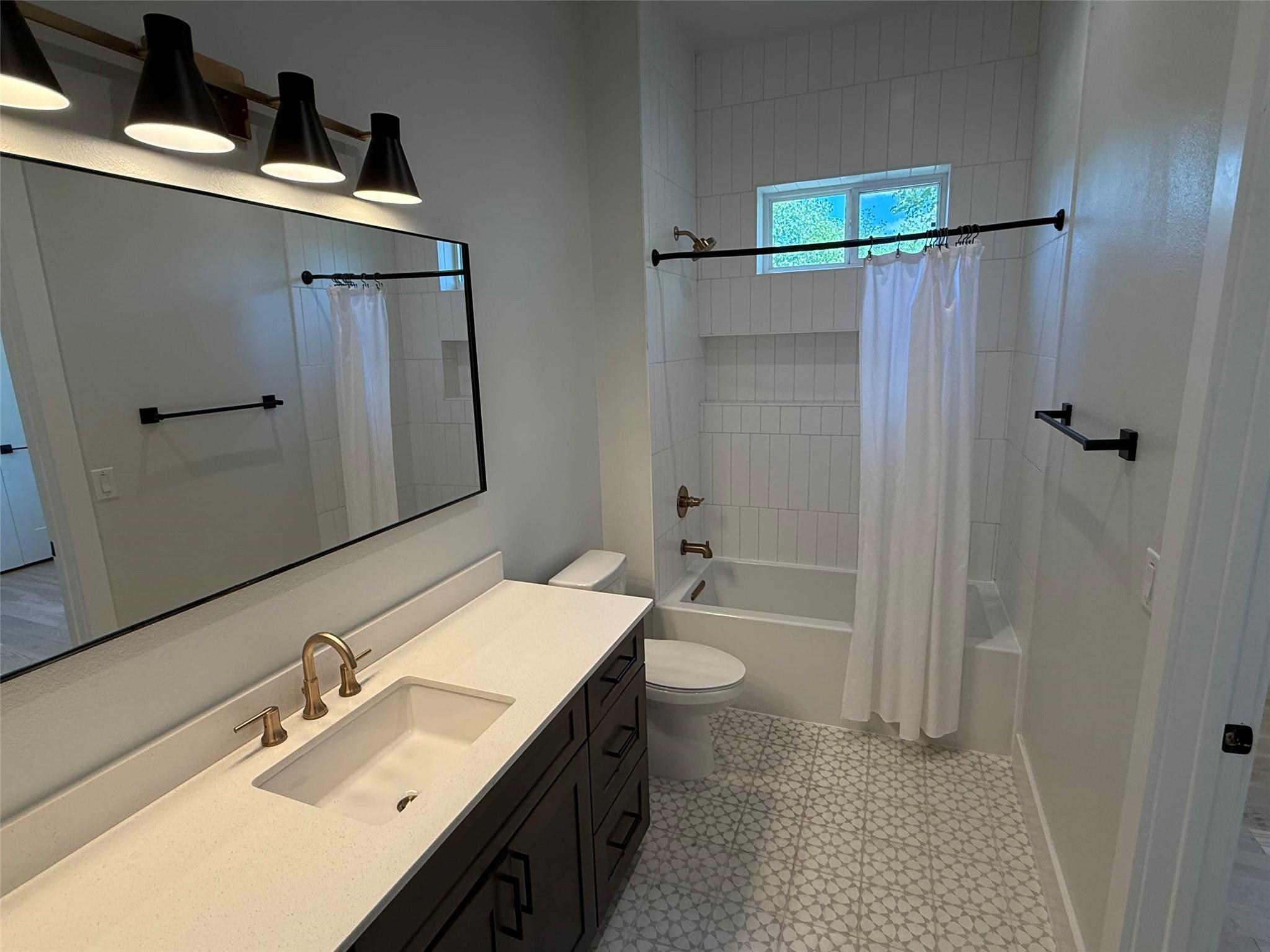 3509 Oak Springs Dr # A, Austin, TX 78721