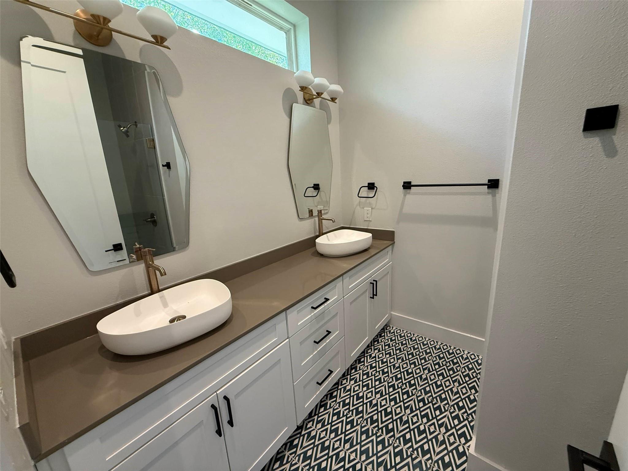 3509 Oak Springs Dr # A, Austin, TX 78721