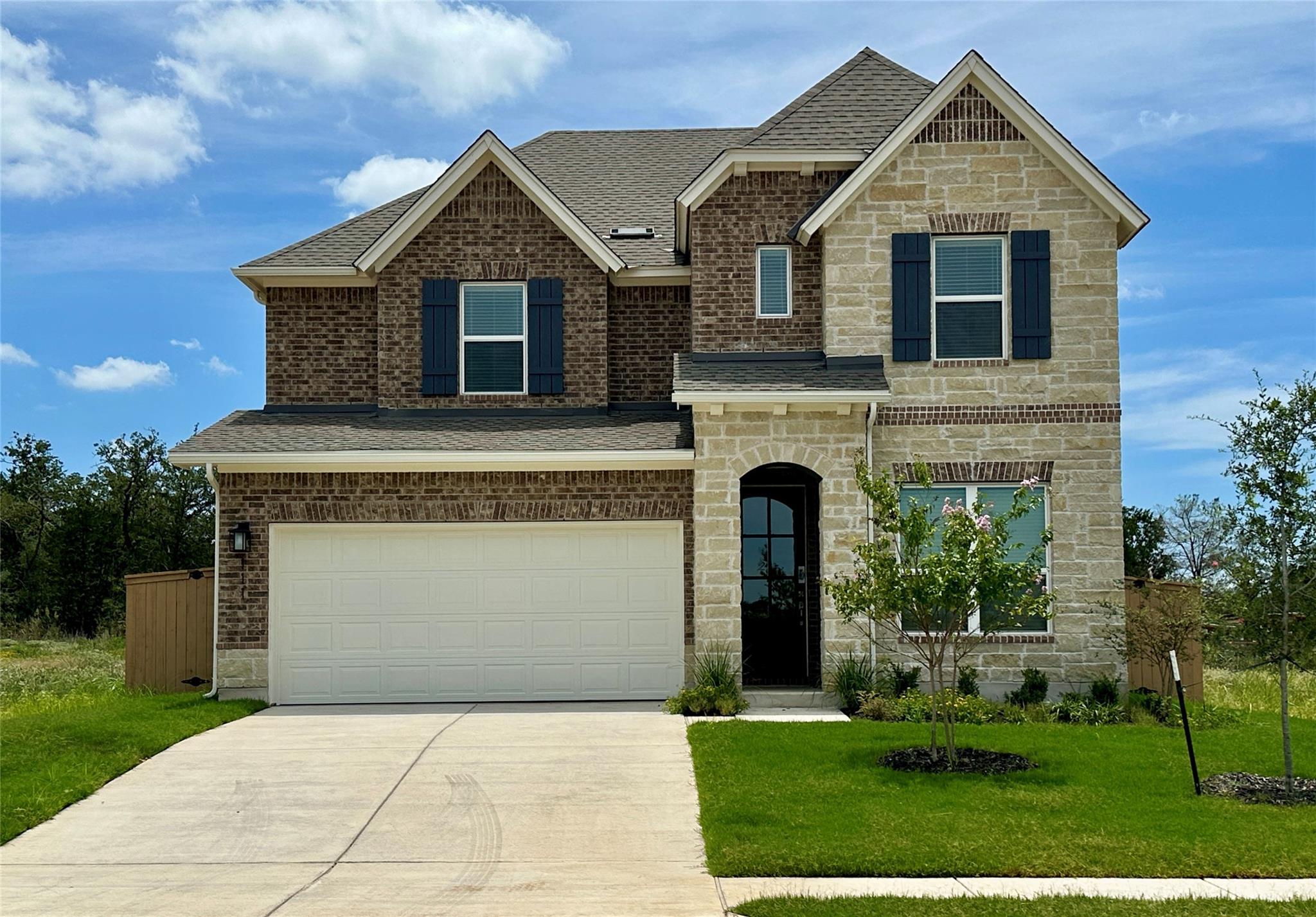 111 Pinyon Pine Dr, Bastrop, TX 78602