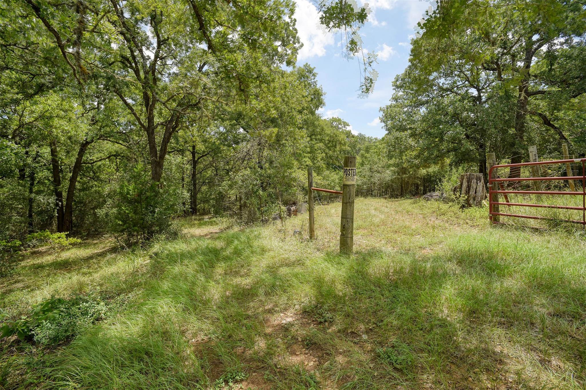 243 Piney Ridge Dr, Bastrop, TX 78602