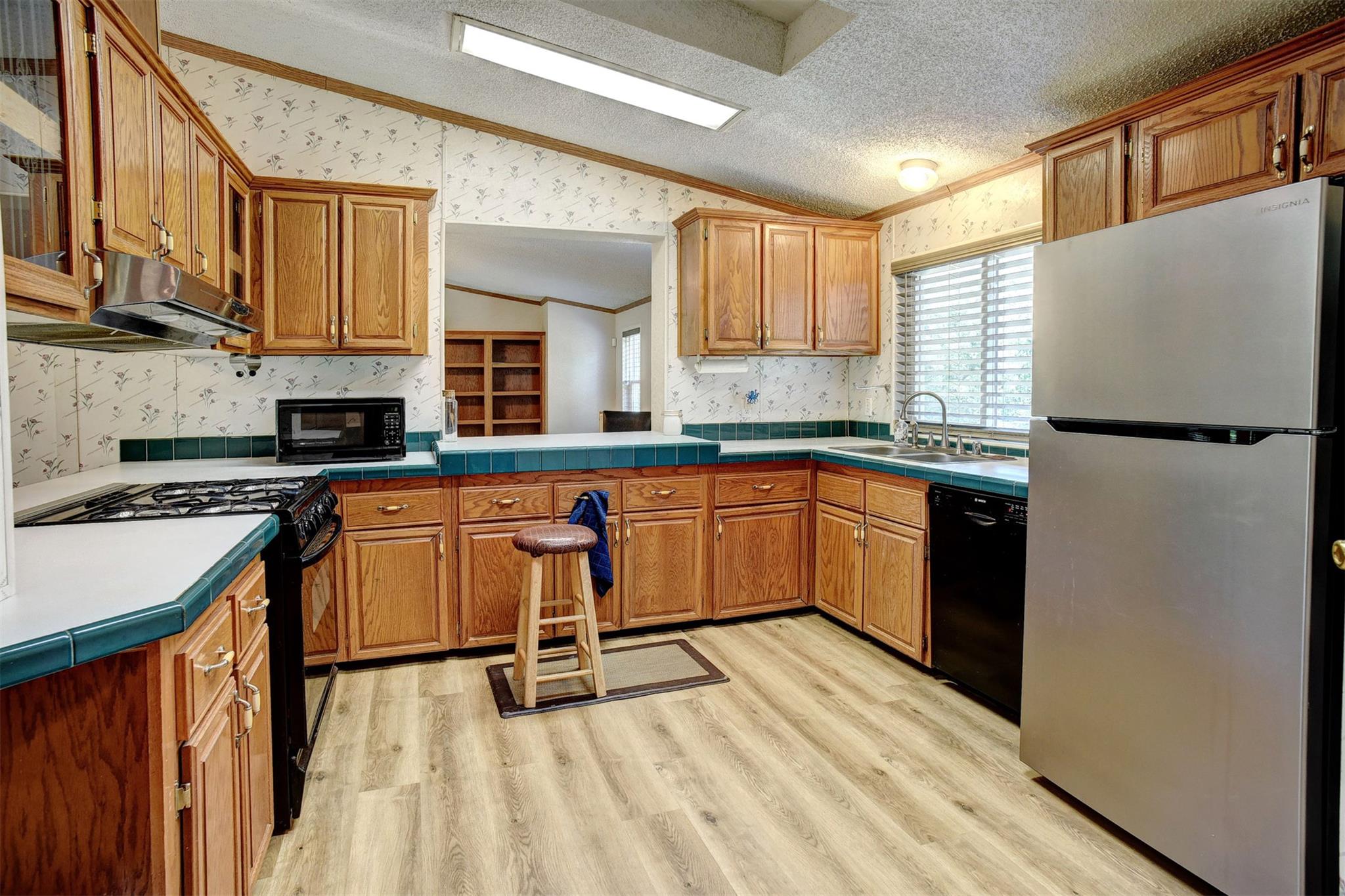 243 Piney Ridge Dr, Bastrop, TX 78602