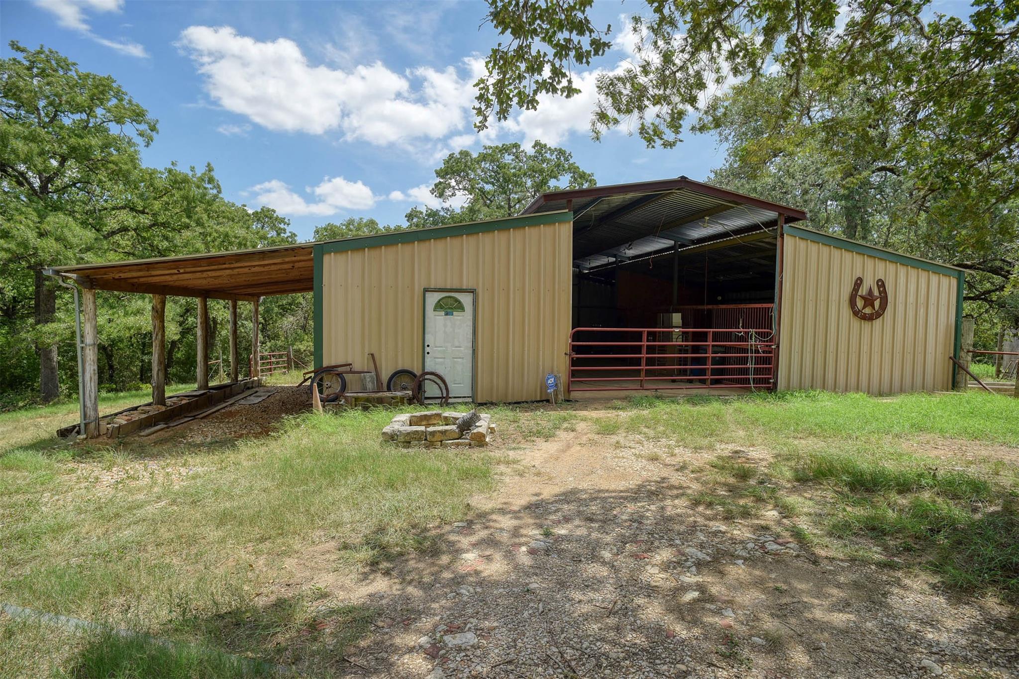 243 Piney Ridge Dr, Bastrop, TX 78602