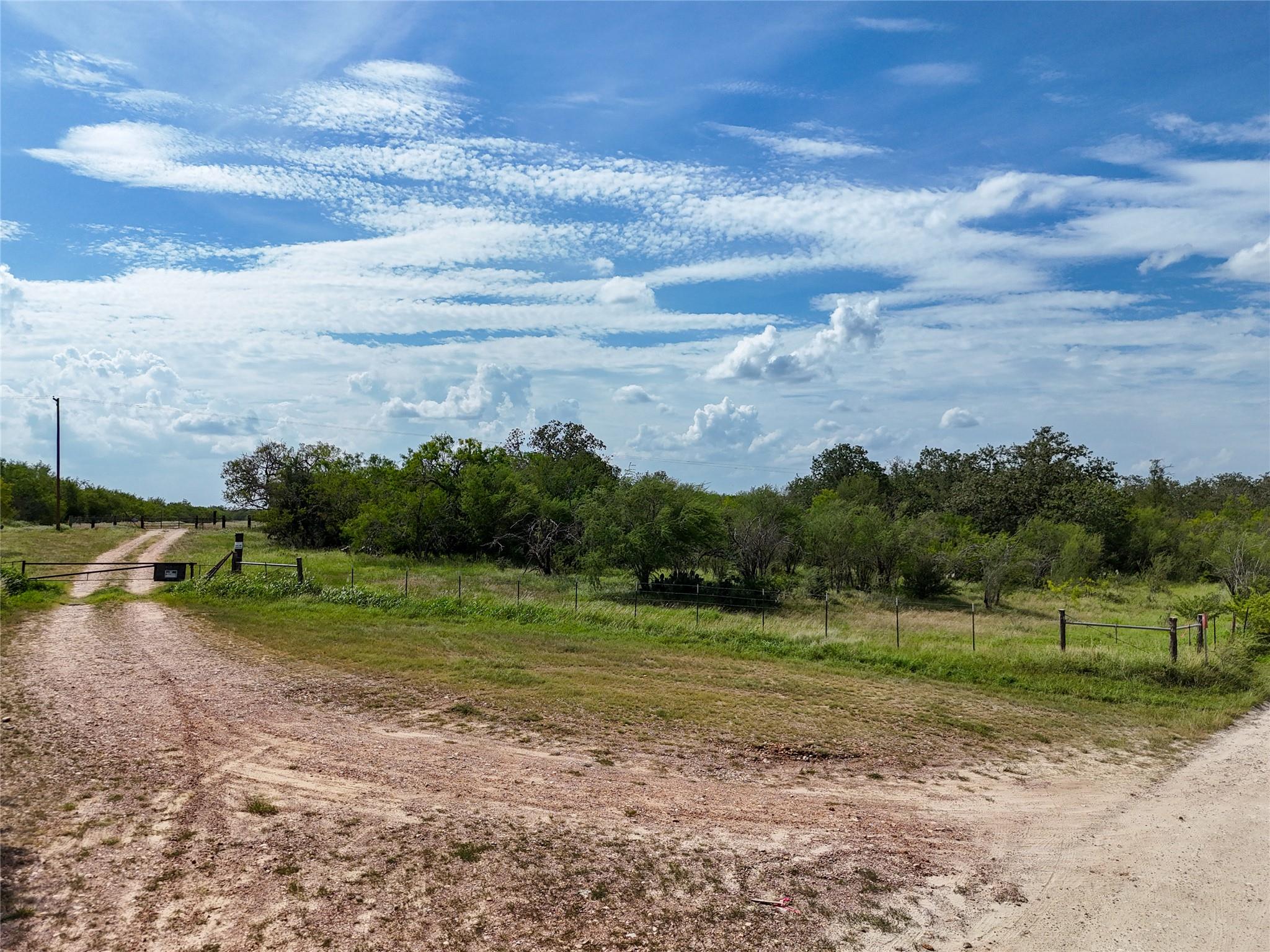 TBD County Road 211, Smiley, TX 78159