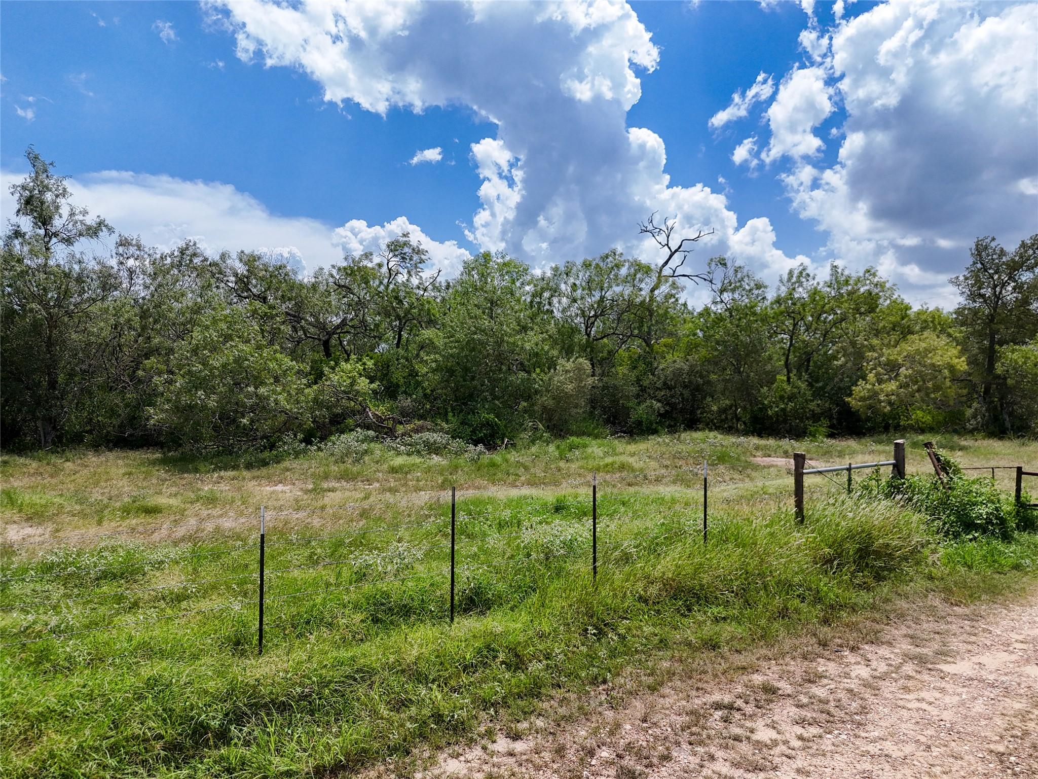 TBD County Road 211, Smiley, TX 78159