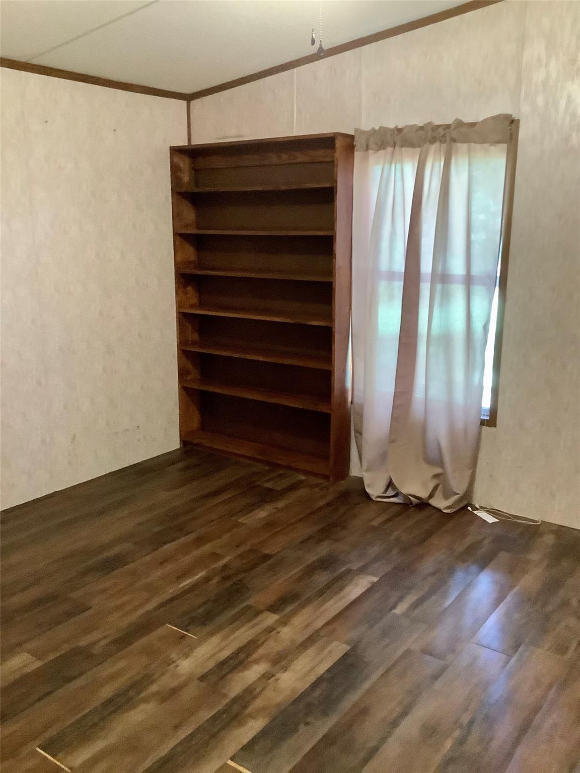 910 Antioch Rd, Paige, TX 78659