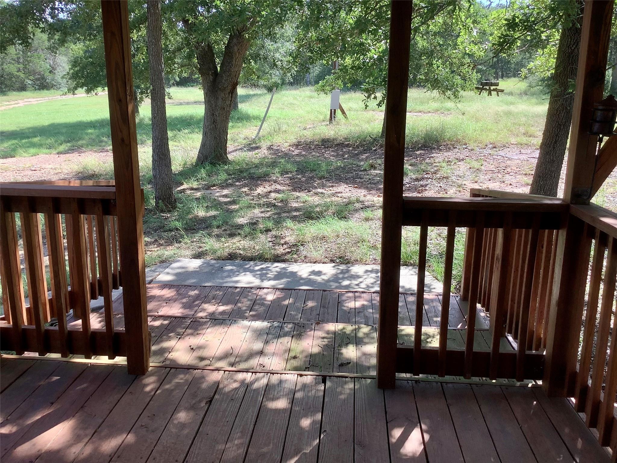 910 Antioch Rd, Paige, TX 78659