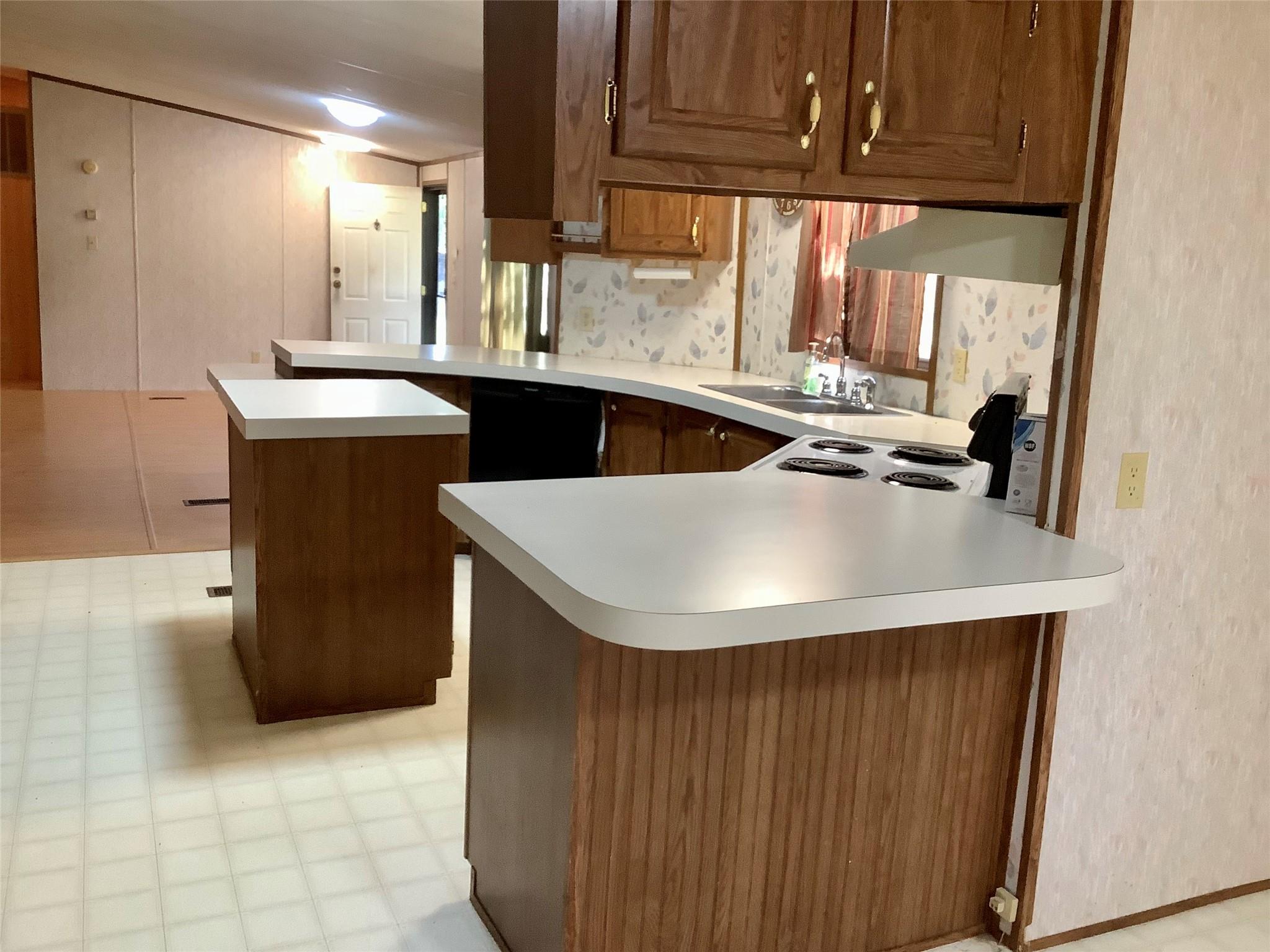 910 Antioch Rd, Paige, TX 78659