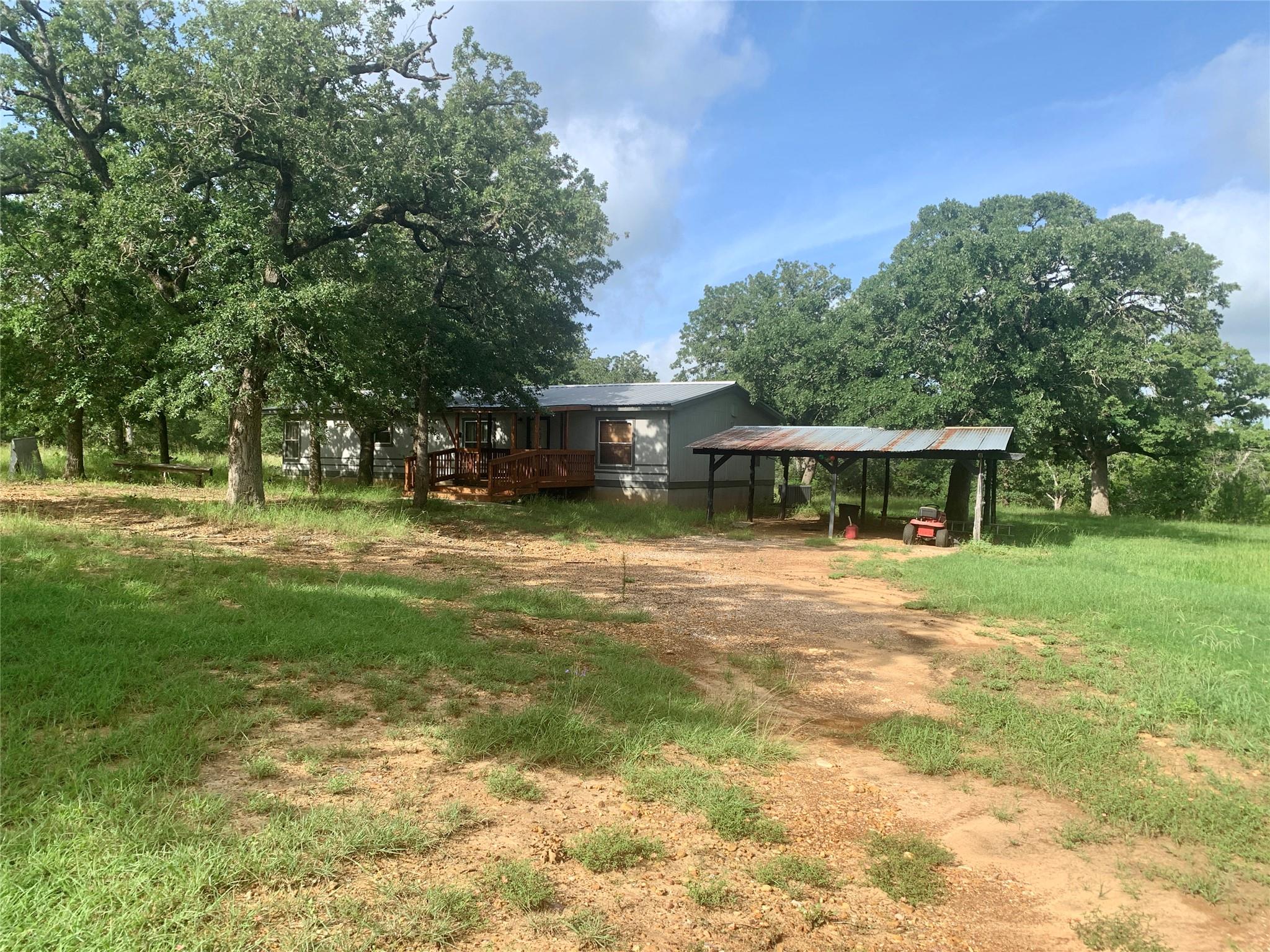 910 Antioch Rd, Paige, TX 78659