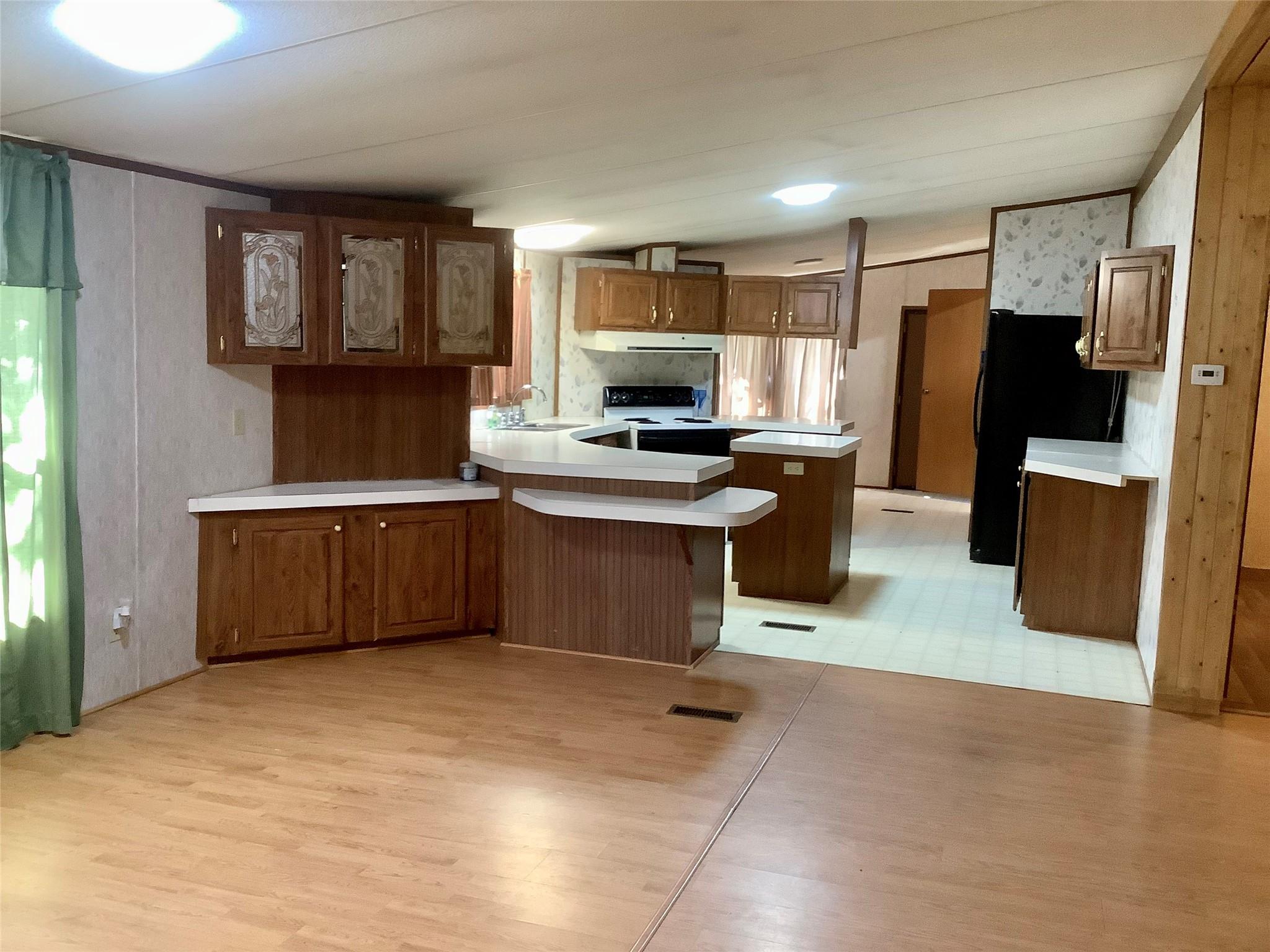 910 Antioch Rd, Paige, TX 78659