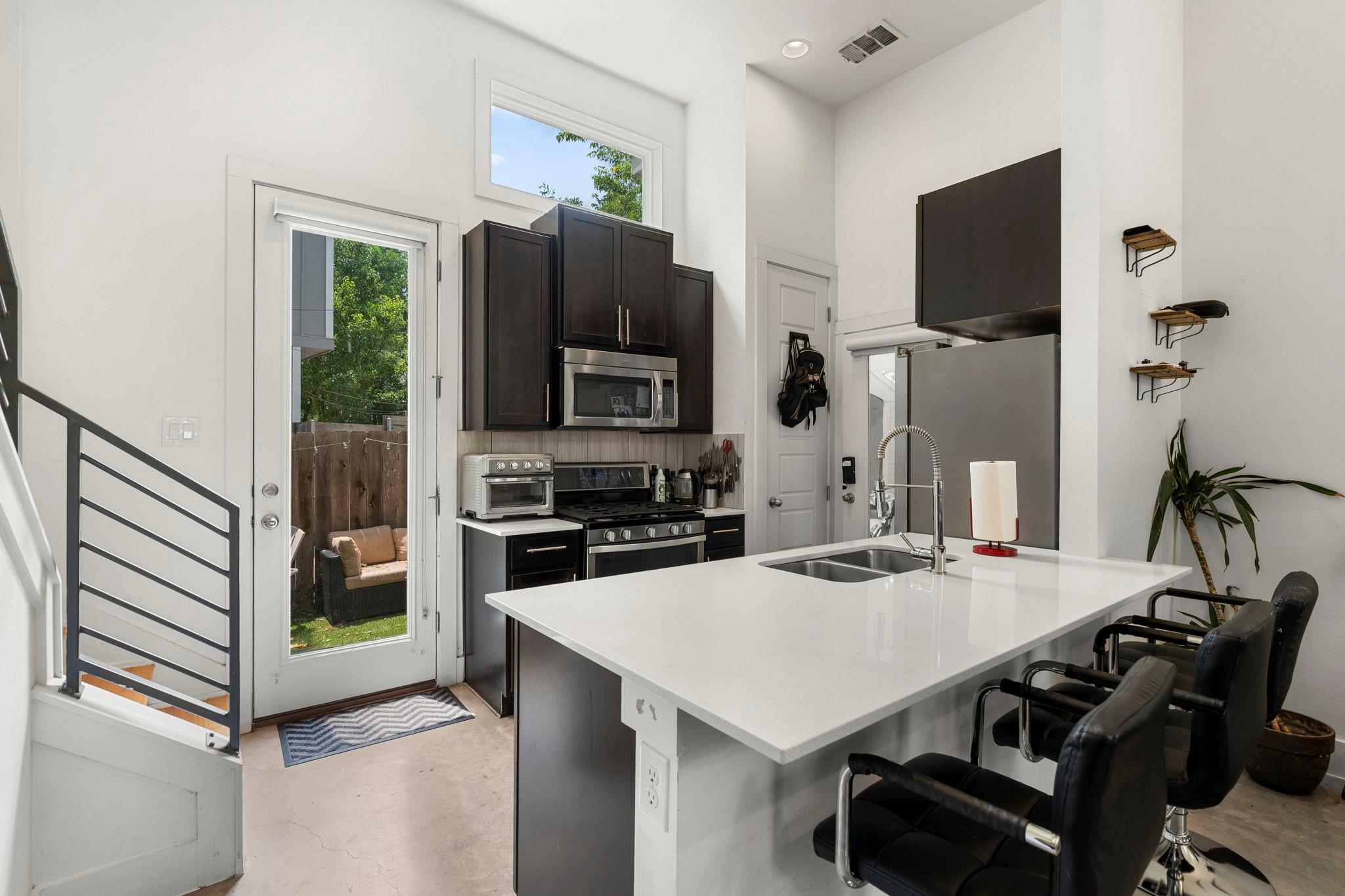 1602 Chestnut Ave # B, Austin, TX 78702