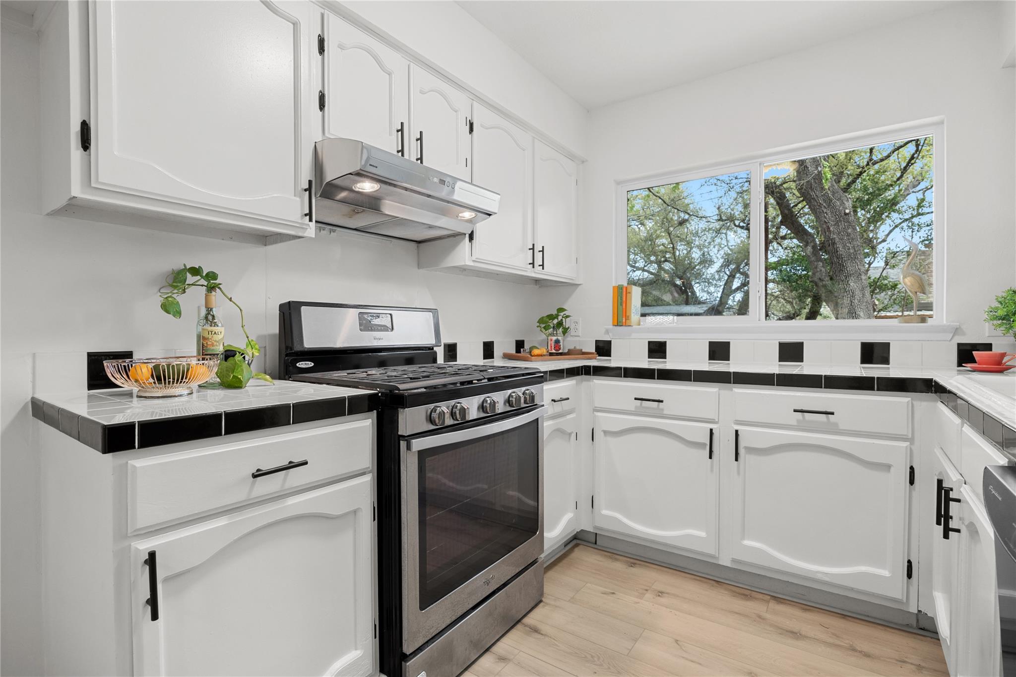 12113 Grey Rock Ln, Austin, TX 78750