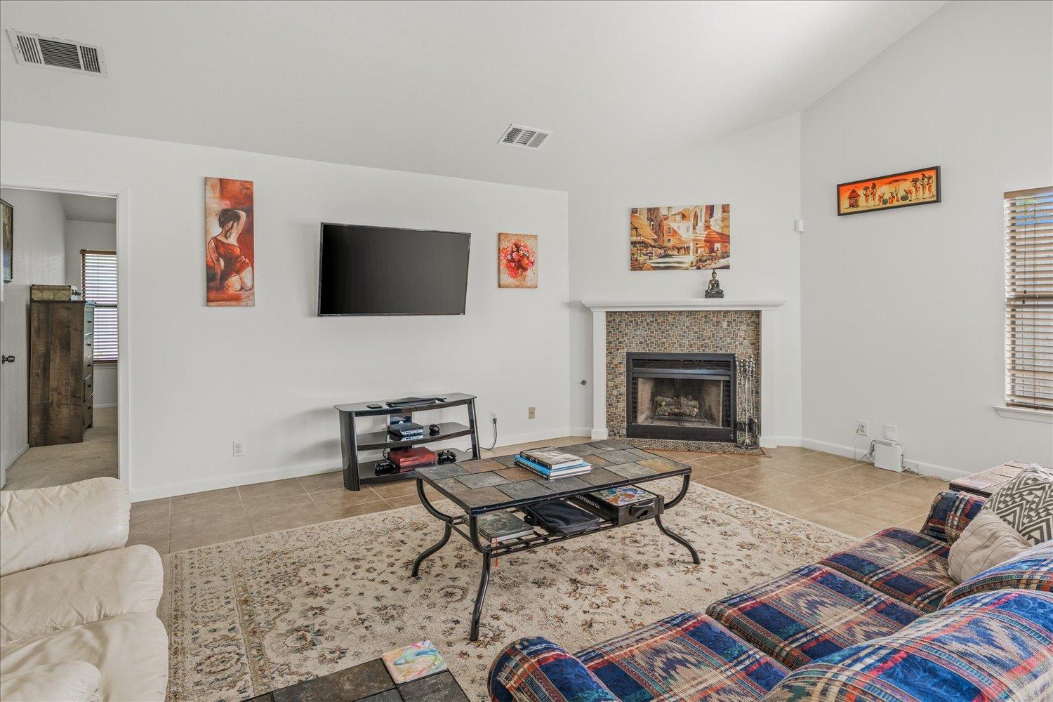 1204 Peachtree Valley Dr, Round Rock, TX 78681