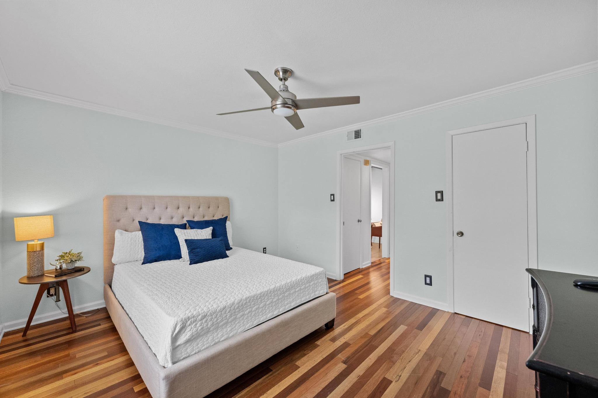 743 E Oltorf St # 203, Austin, TX 78704
