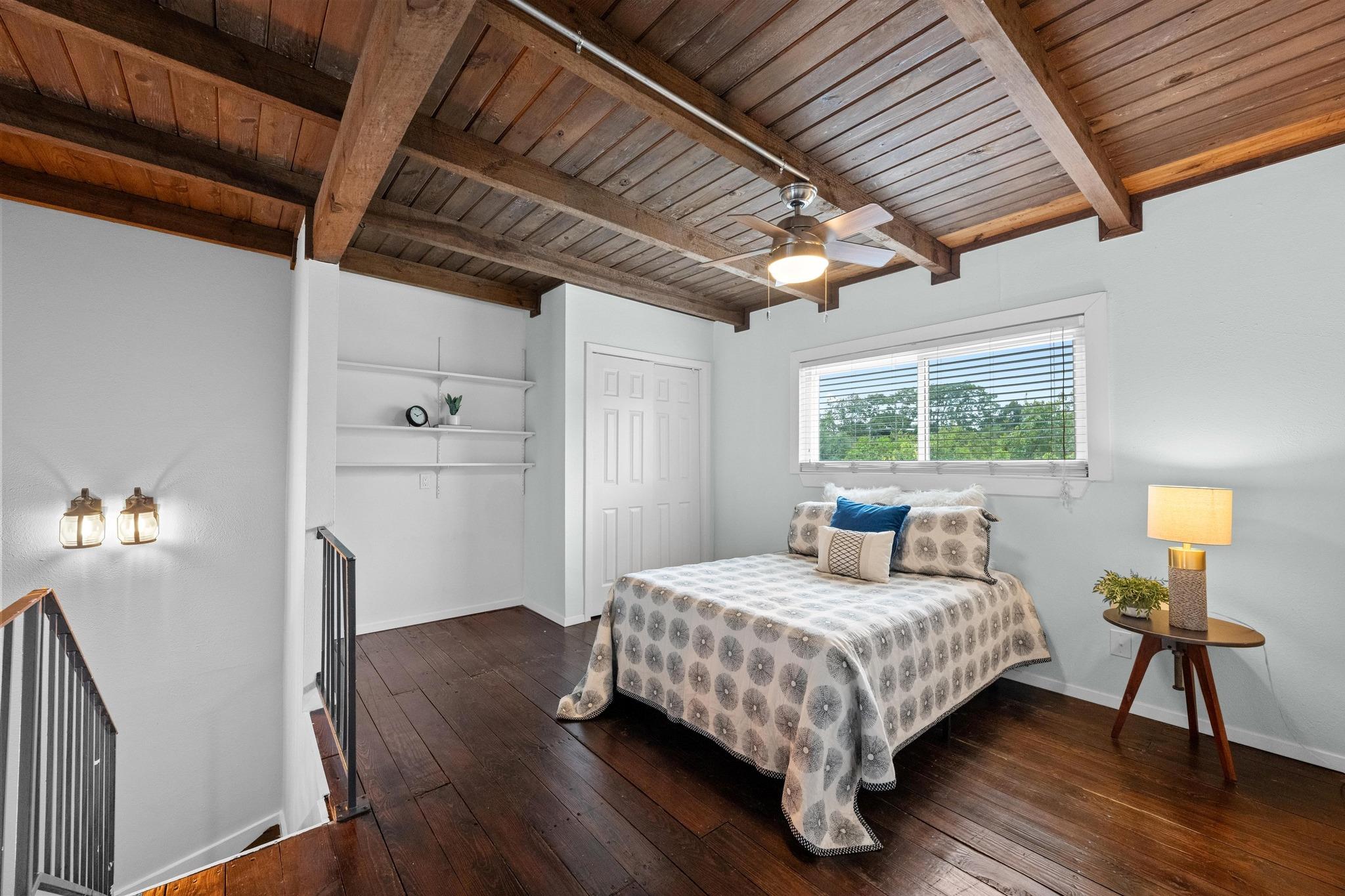 743 E Oltorf St # 203, Austin, TX 78704