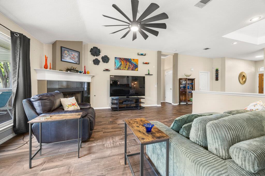 14811 Bescott Dr, Austin, TX 78728
