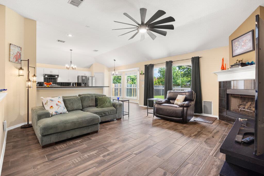 14811 Bescott Dr, Austin, TX 78728
