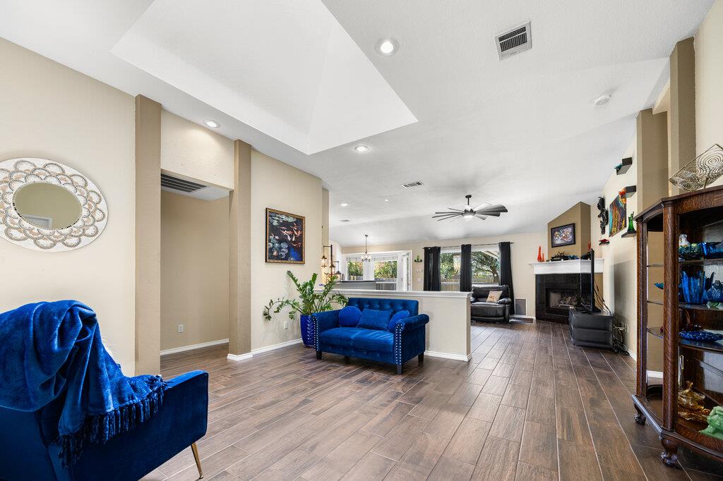 14811 Bescott Dr, Austin, TX 78728