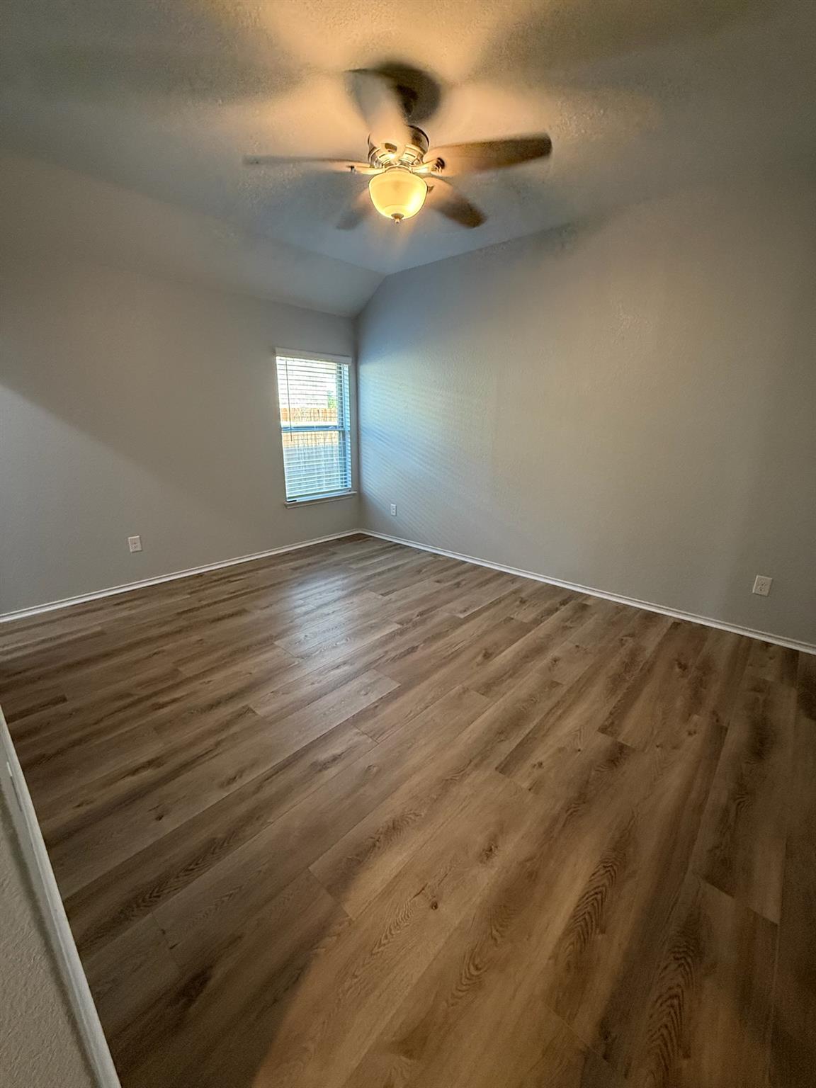 5913 Agostino Dr, Round Rock, TX 78665