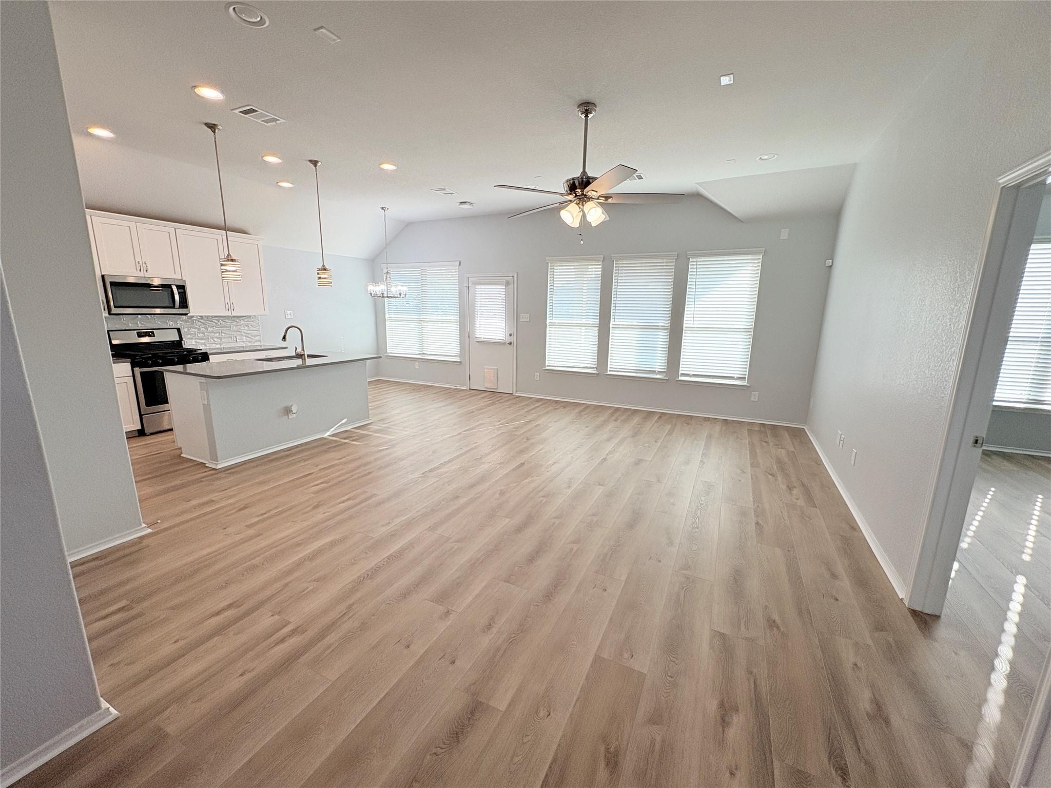 5913 Agostino Dr, Round Rock, TX 78665