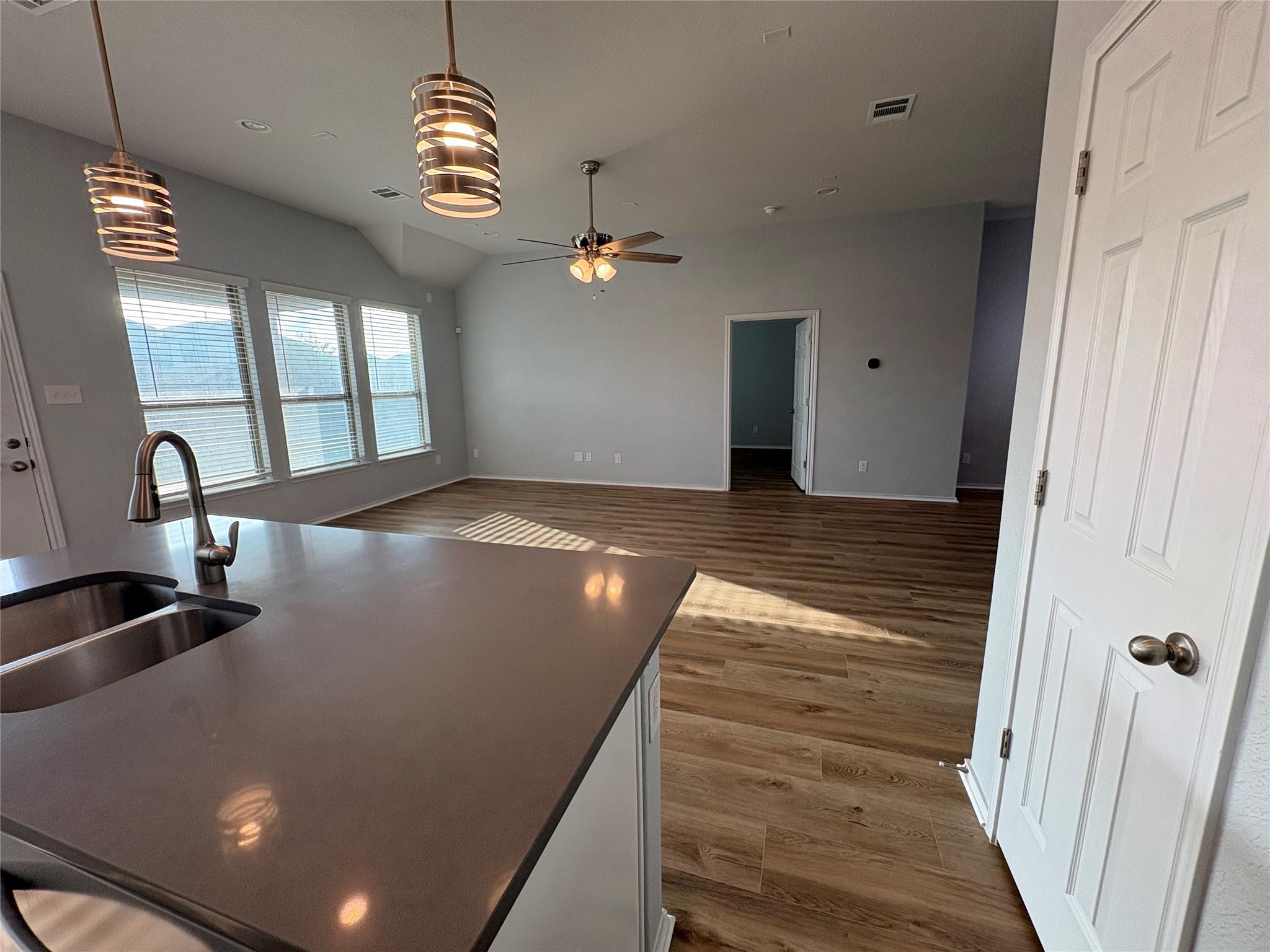 5913 Agostino Dr, Round Rock, TX 78665