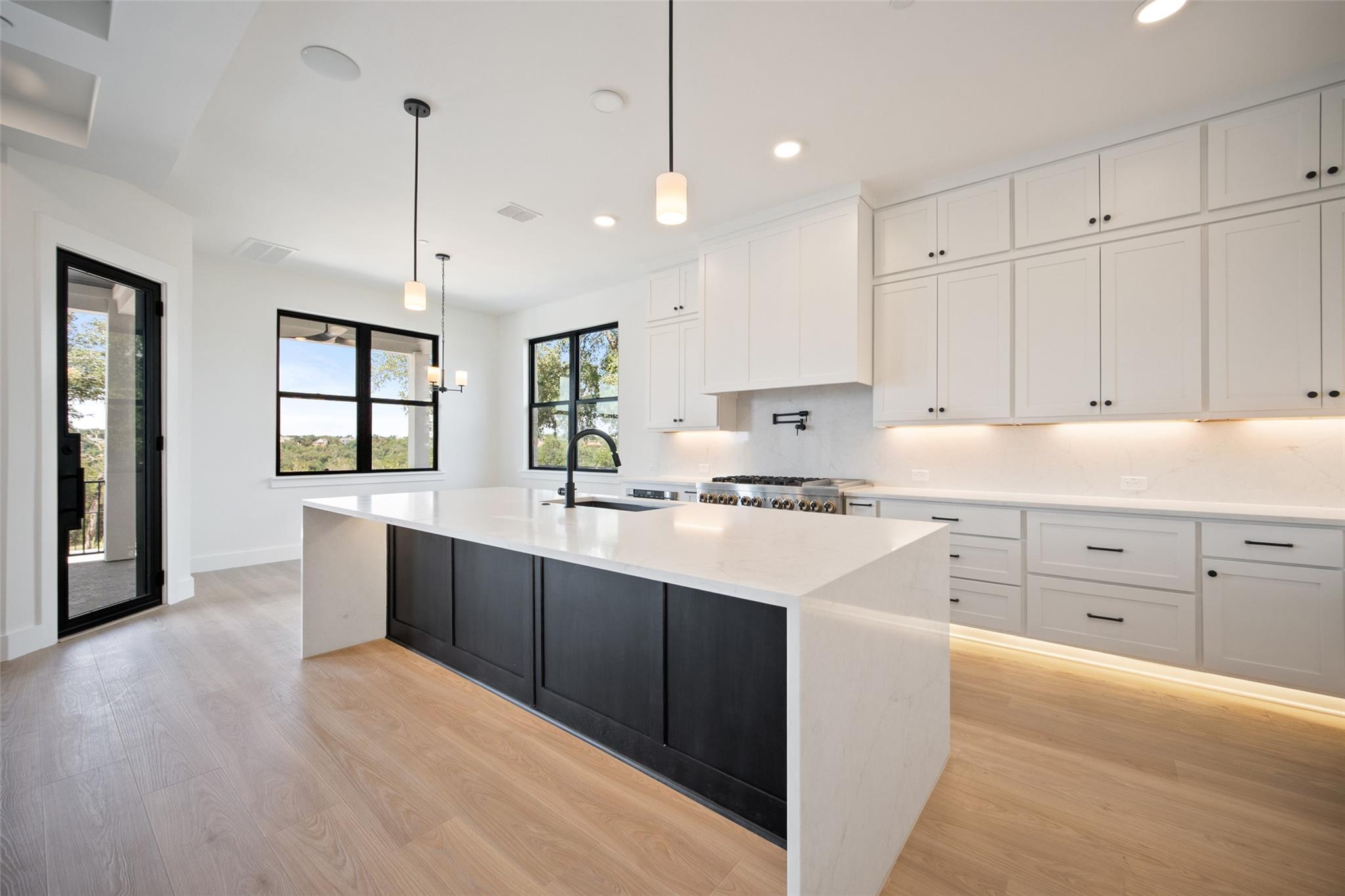10105 Cressida Bend, Austin, TX 78730