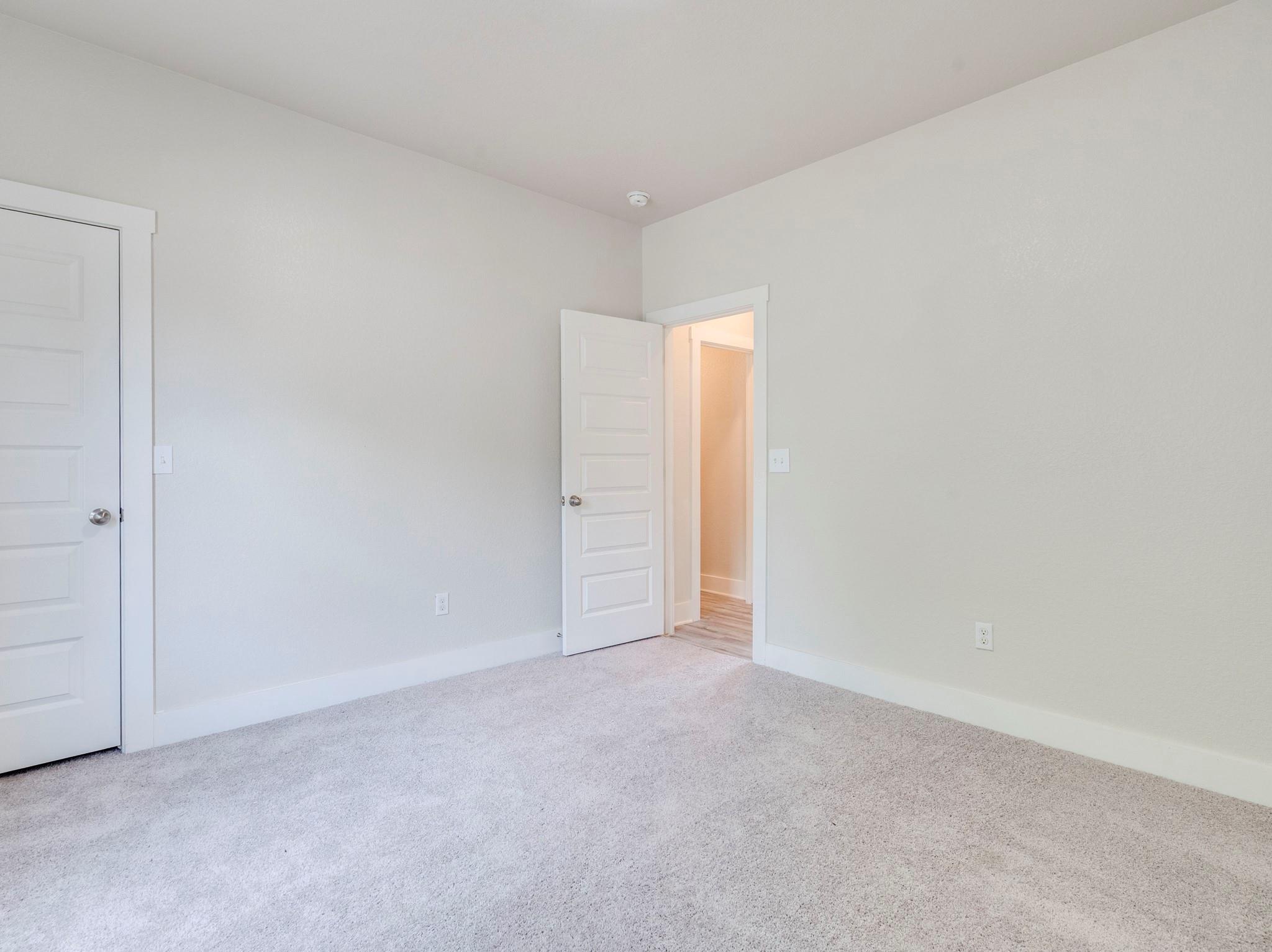 411 S Avenue B, Elgin, TX 78621