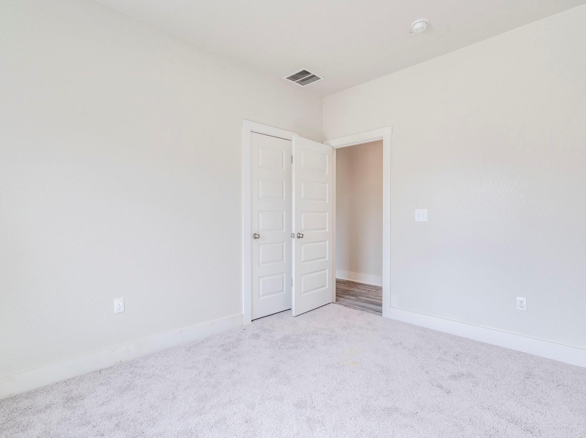 411 S Avenue B, Elgin, TX 78621