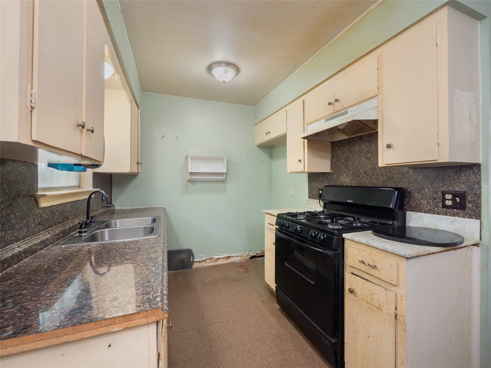 1021 Gardner Rd, Austin, TX 78721