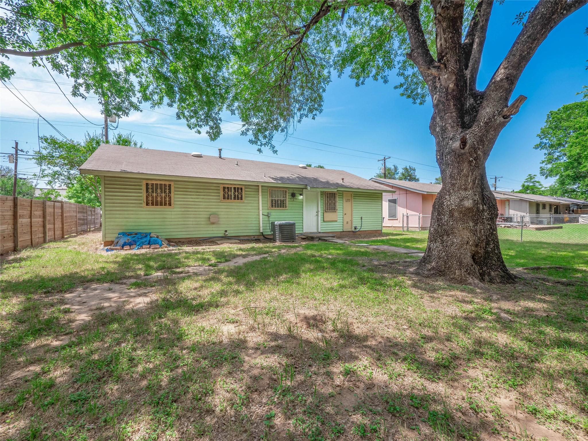 1021 Gardner Rd, Austin, TX 78721