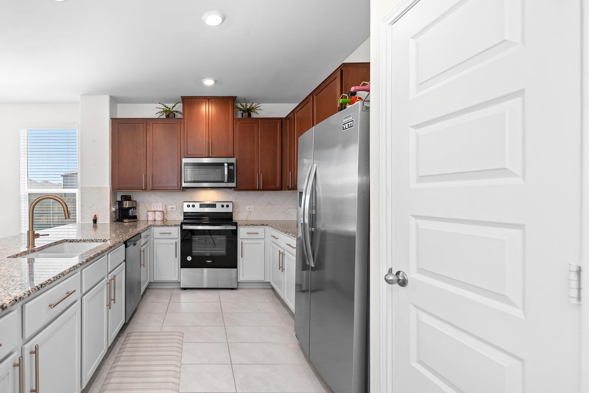 14401 Tawny Eagles Ct, Elgin, TX 78621