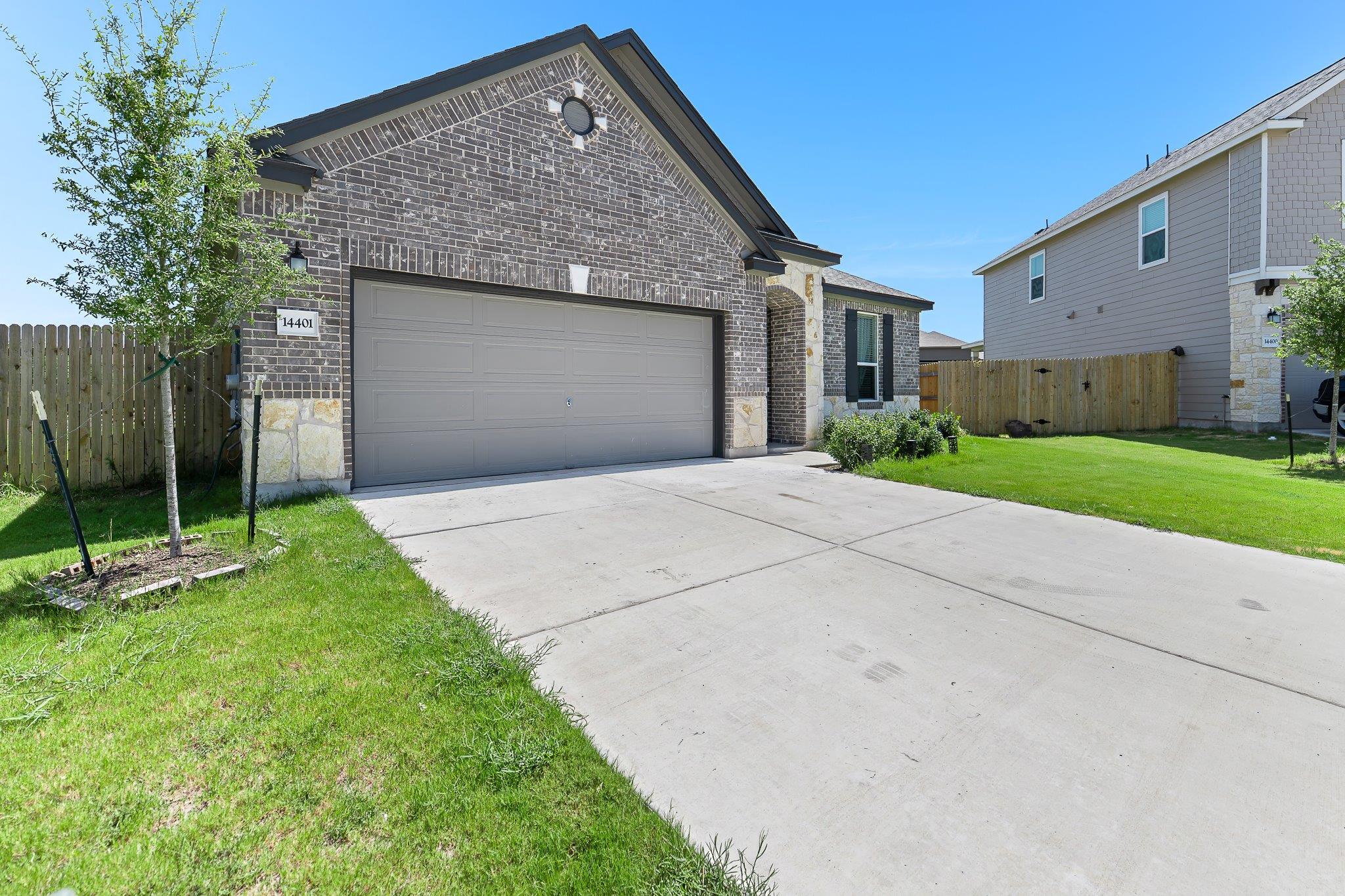 14401 Tawny Eagles Ct, Elgin, TX 78621