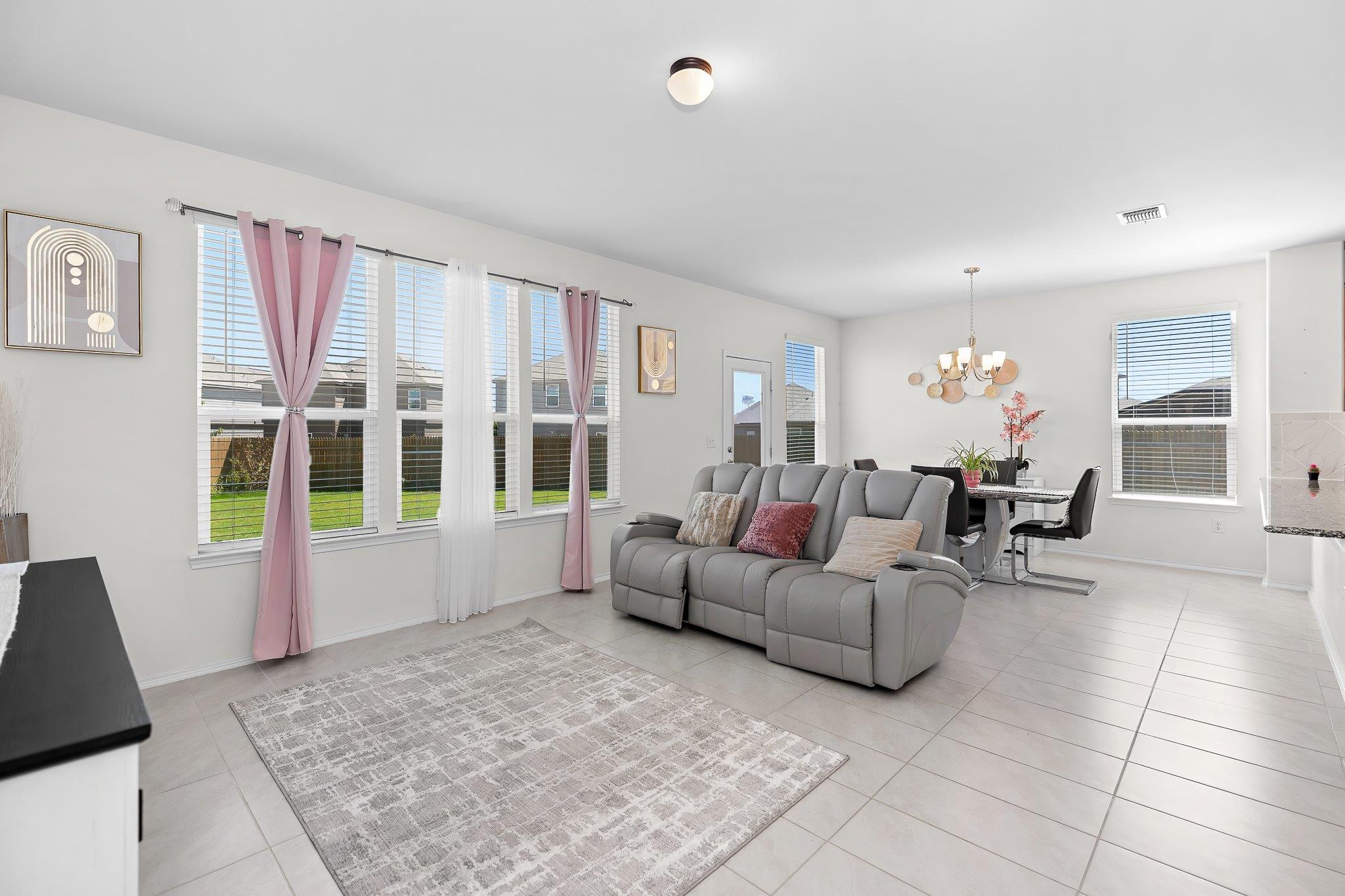 14401 Tawny Eagles Ct, Elgin, TX 78621