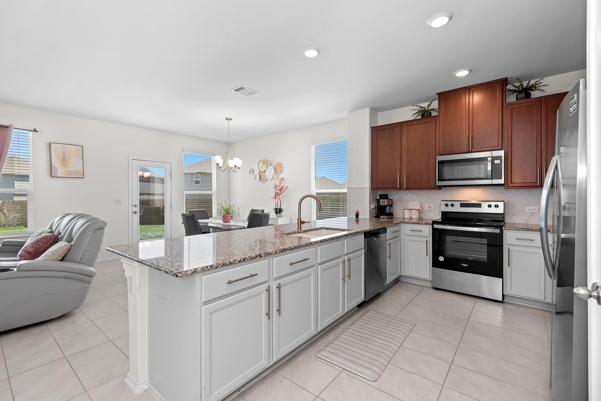 14401 Tawny Eagles Ct, Elgin, TX 78621