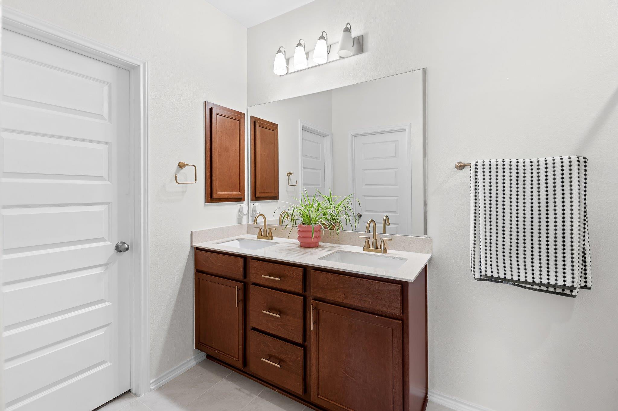 14401 Tawny Eagles Ct, Elgin, TX 78621