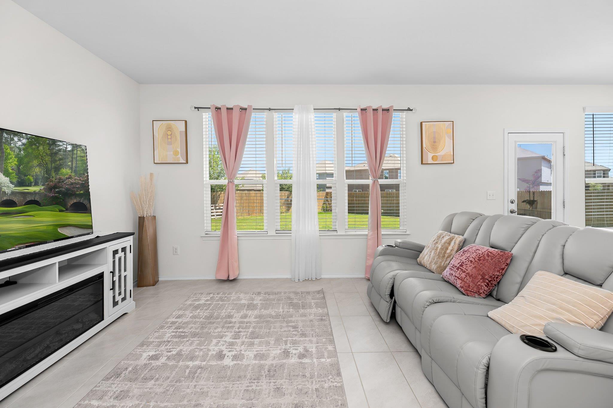 14401 Tawny Eagles Ct, Elgin, TX 78621