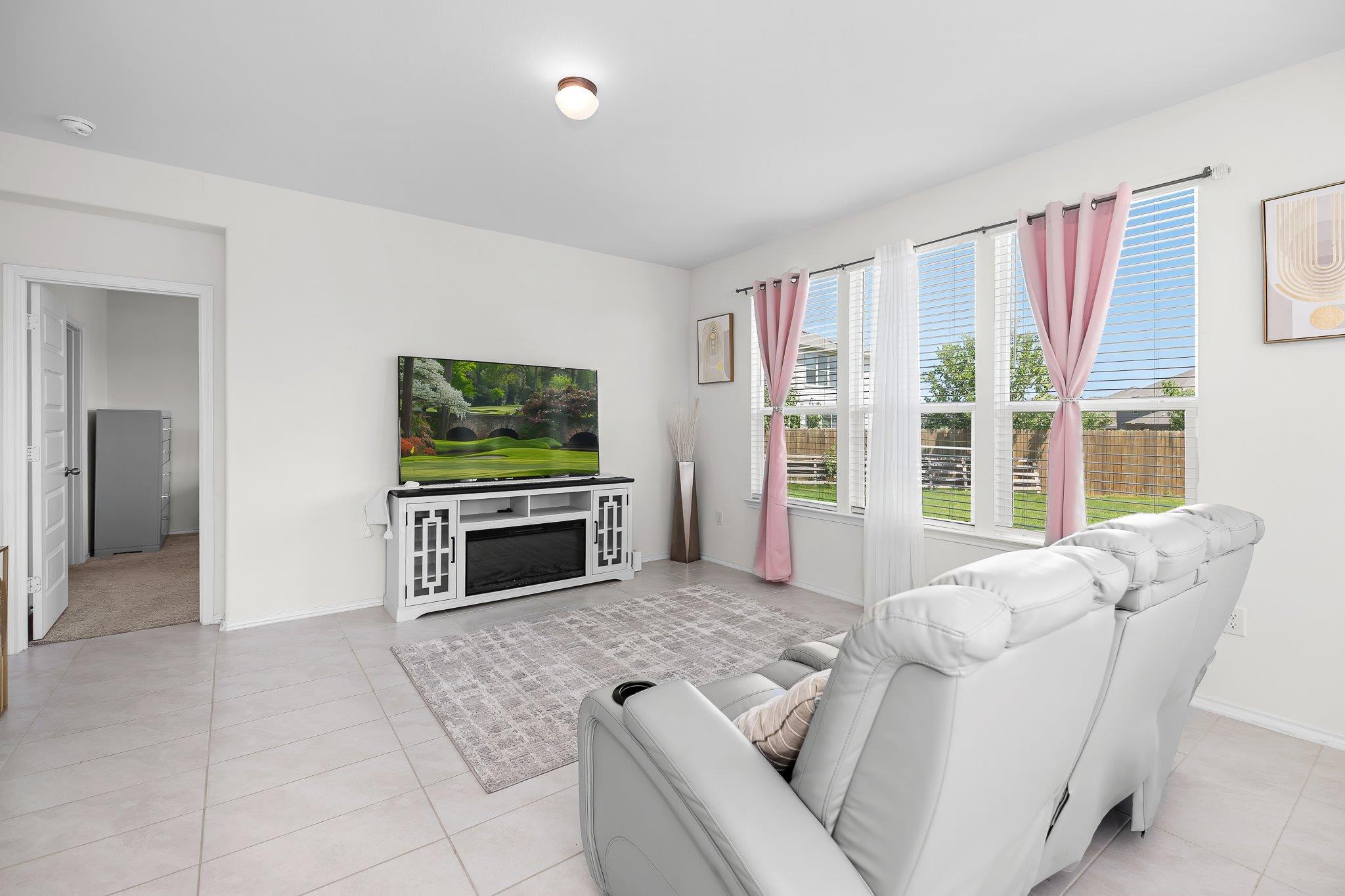 14401 Tawny Eagles Ct, Elgin, TX 78621