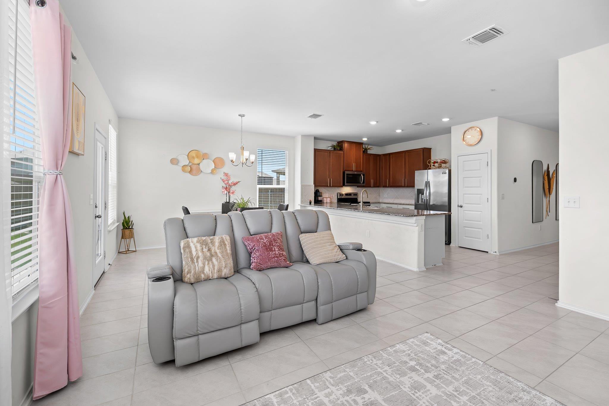 14401 Tawny Eagles Ct, Elgin, TX 78621