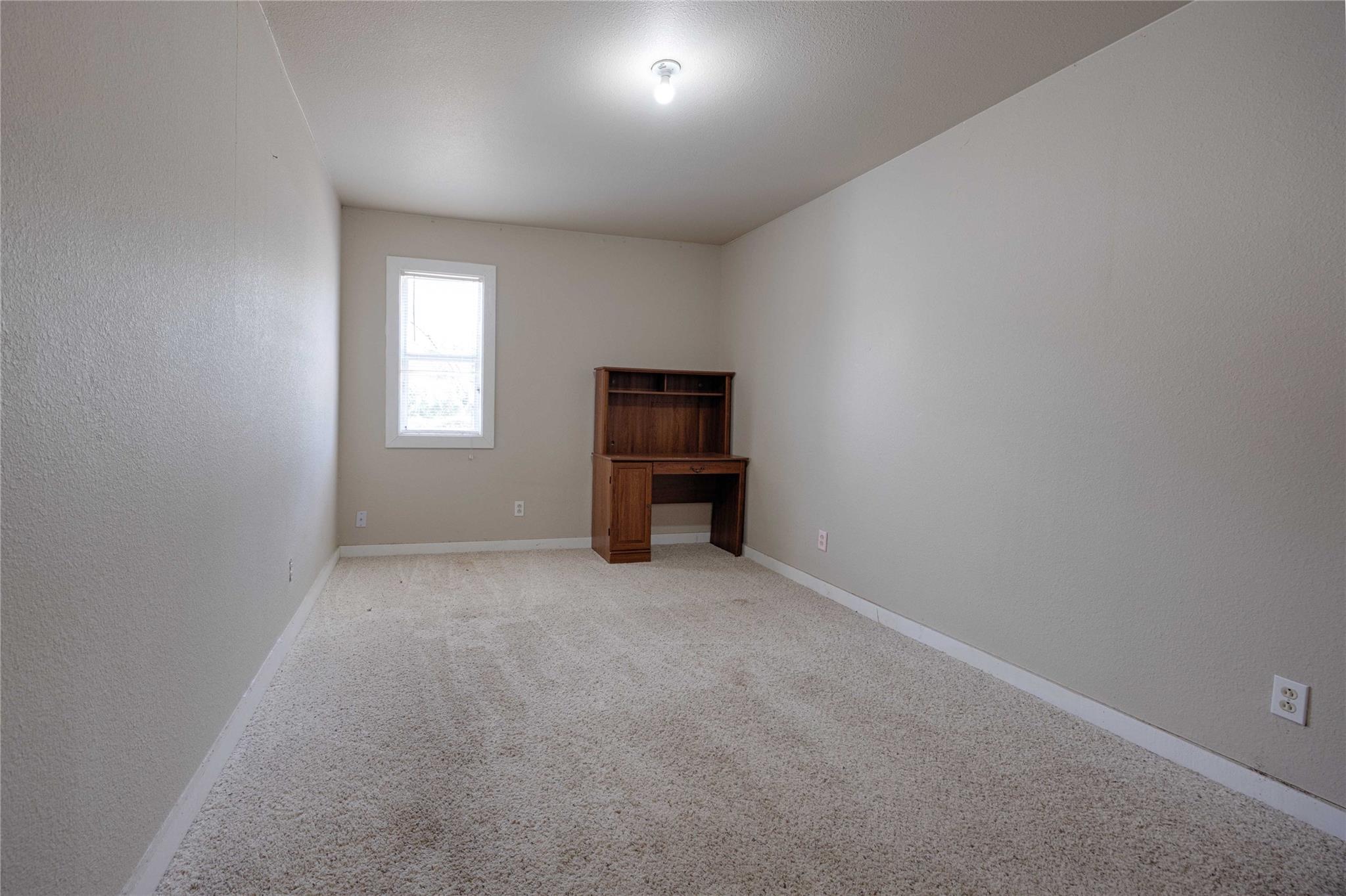 113 Thiele Dr, Yoakum, TX 77995