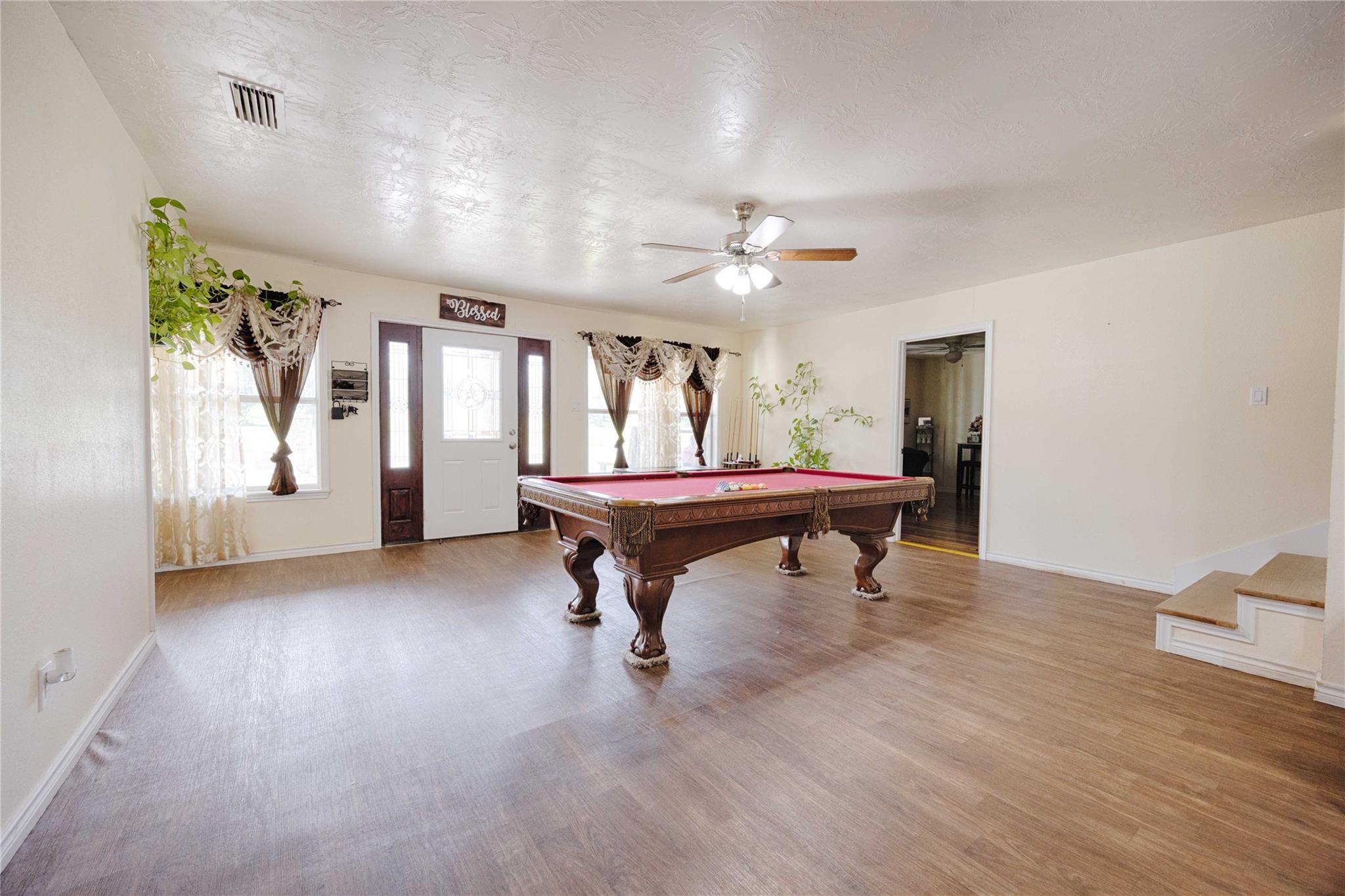 113 Thiele Dr, Yoakum, TX 77995