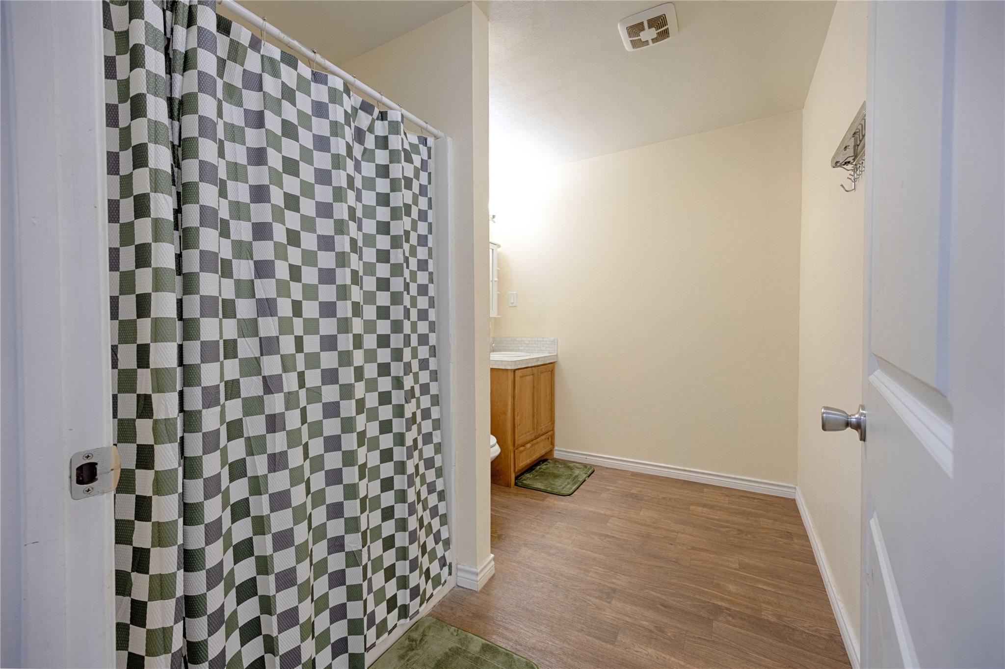 113 Thiele Dr, Yoakum, TX 77995