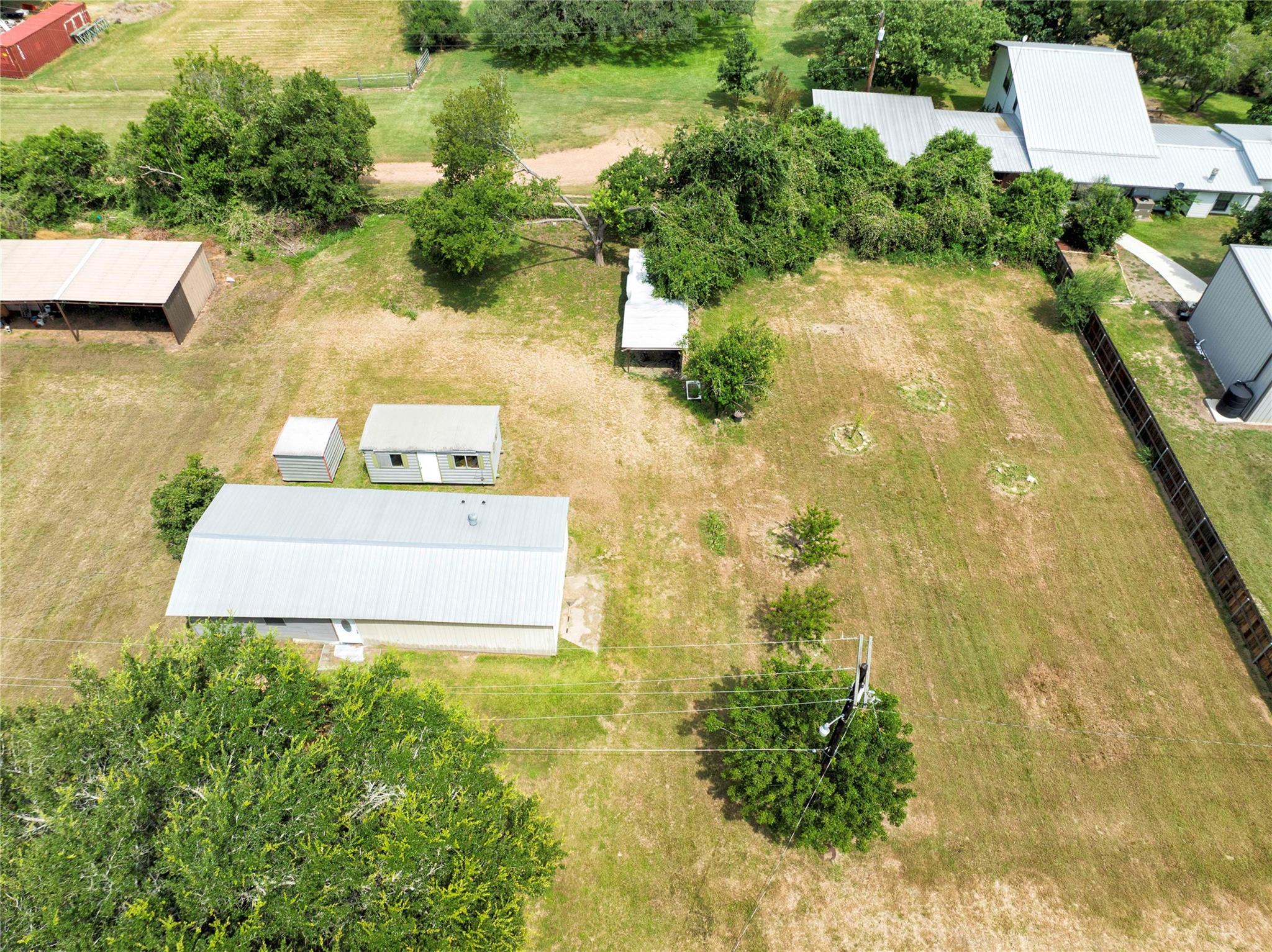 113 Thiele Dr, Yoakum, TX 77995