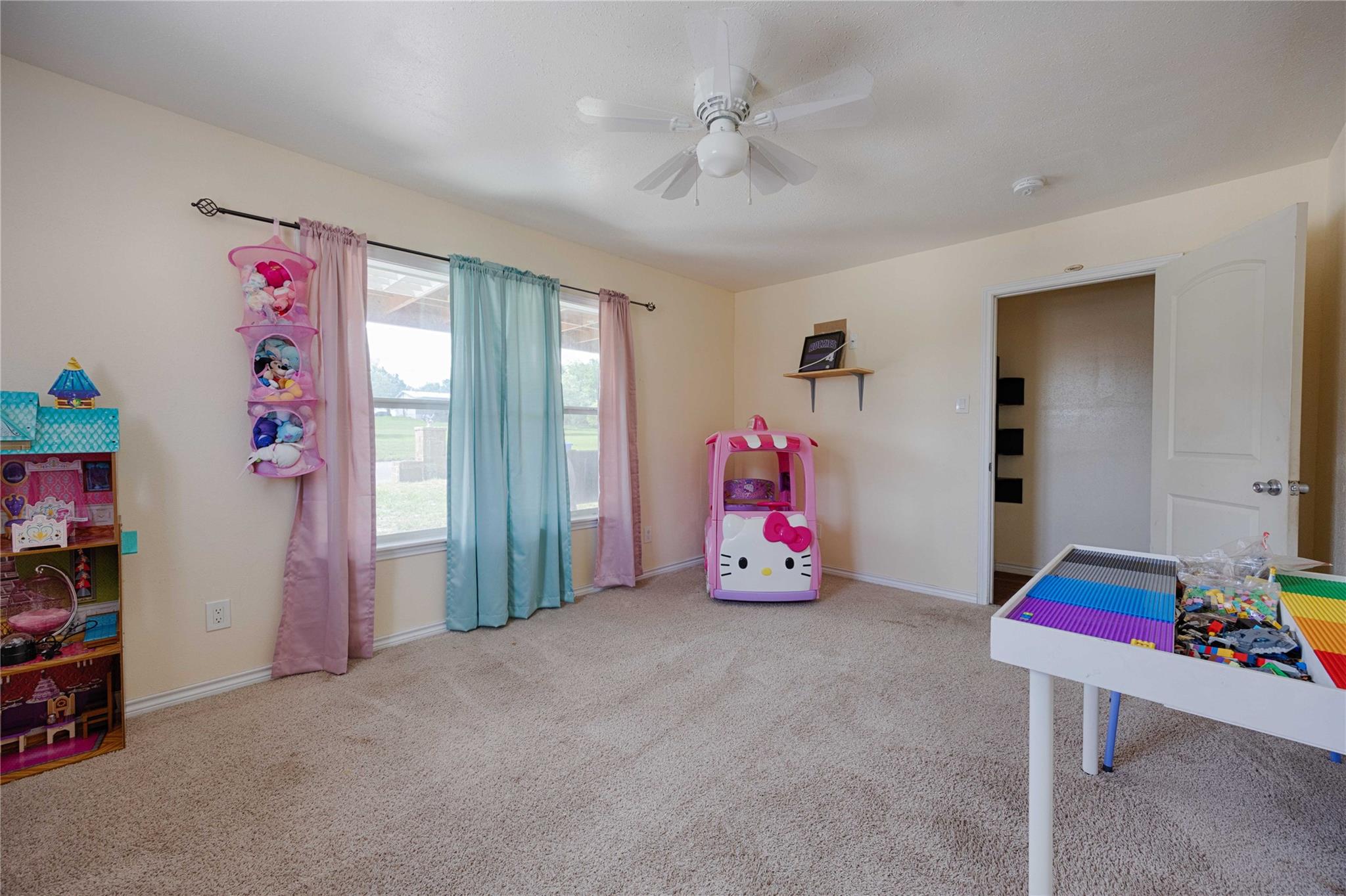 113 Thiele Dr, Yoakum, TX 77995