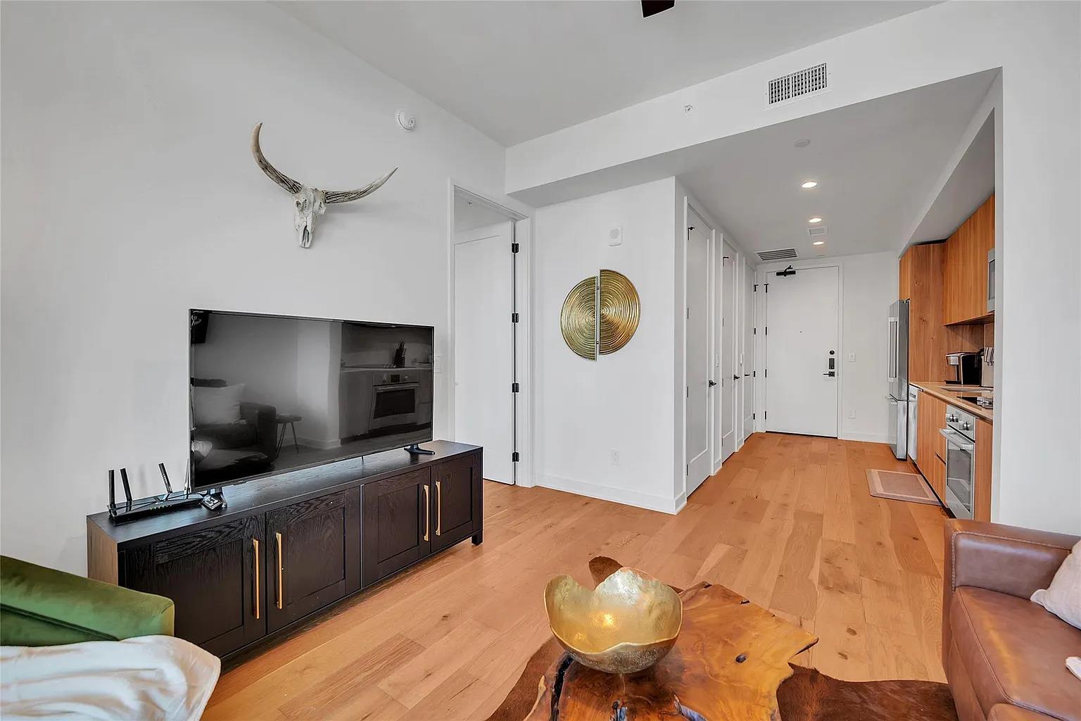 84 East Ave # 3208, Austin, TX 78701