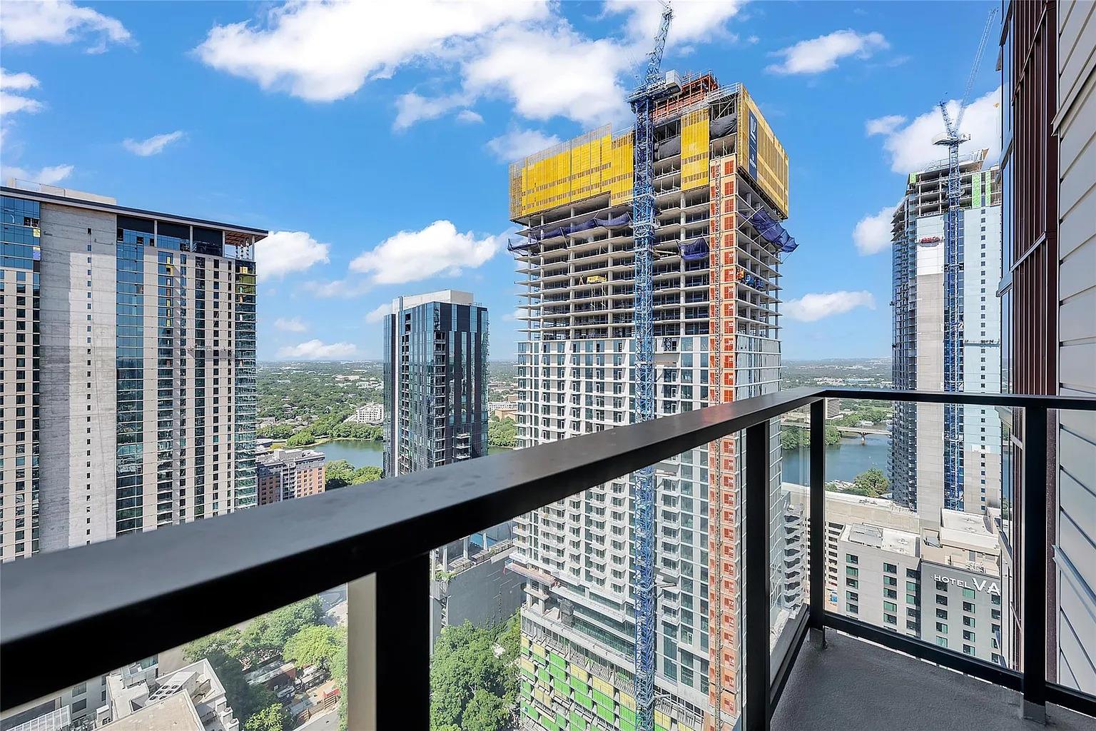 84 East Ave # 3208, Austin, TX 78701