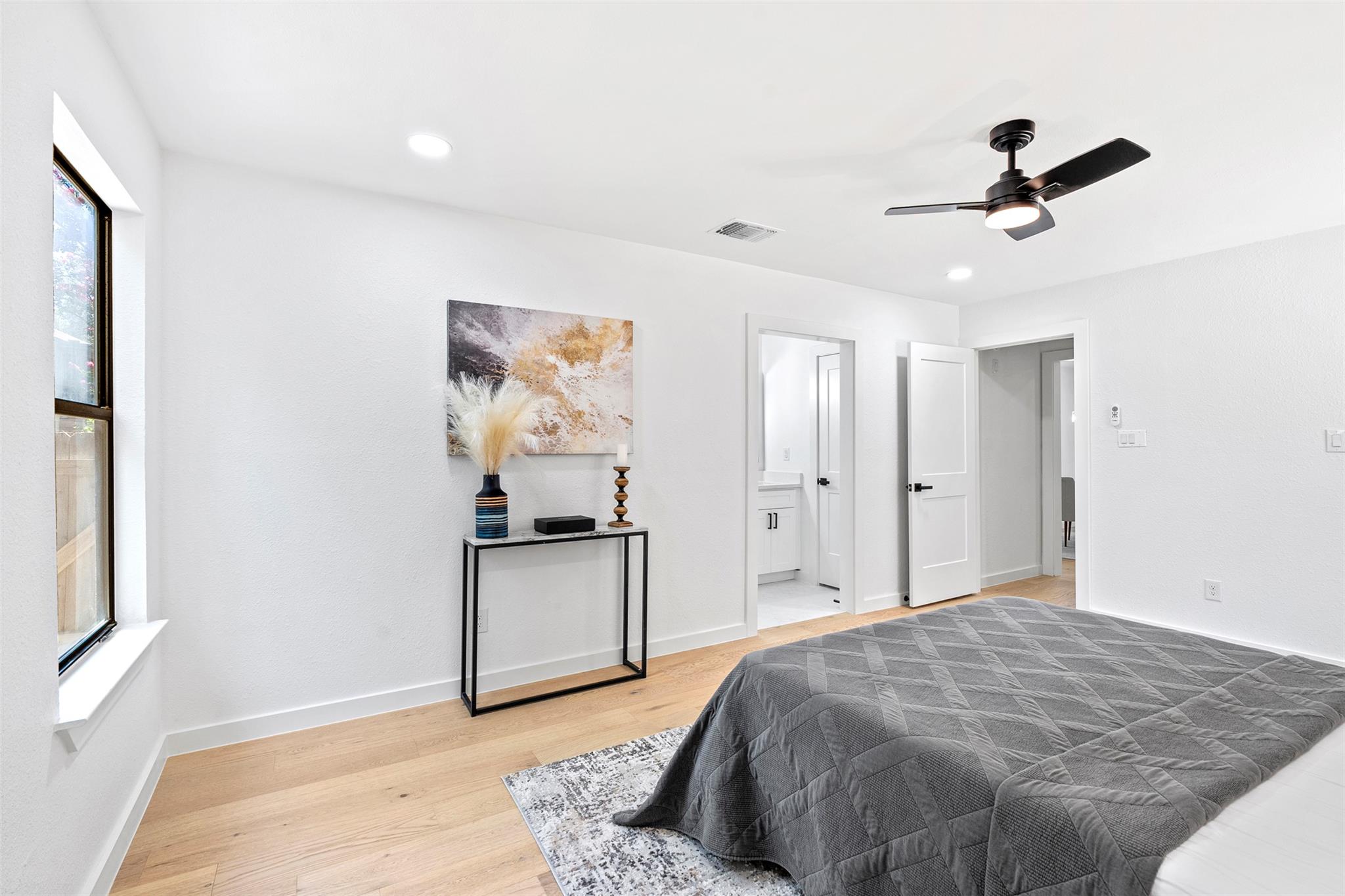 8518 FATHOM Cir # 131, Austin, TX 78750