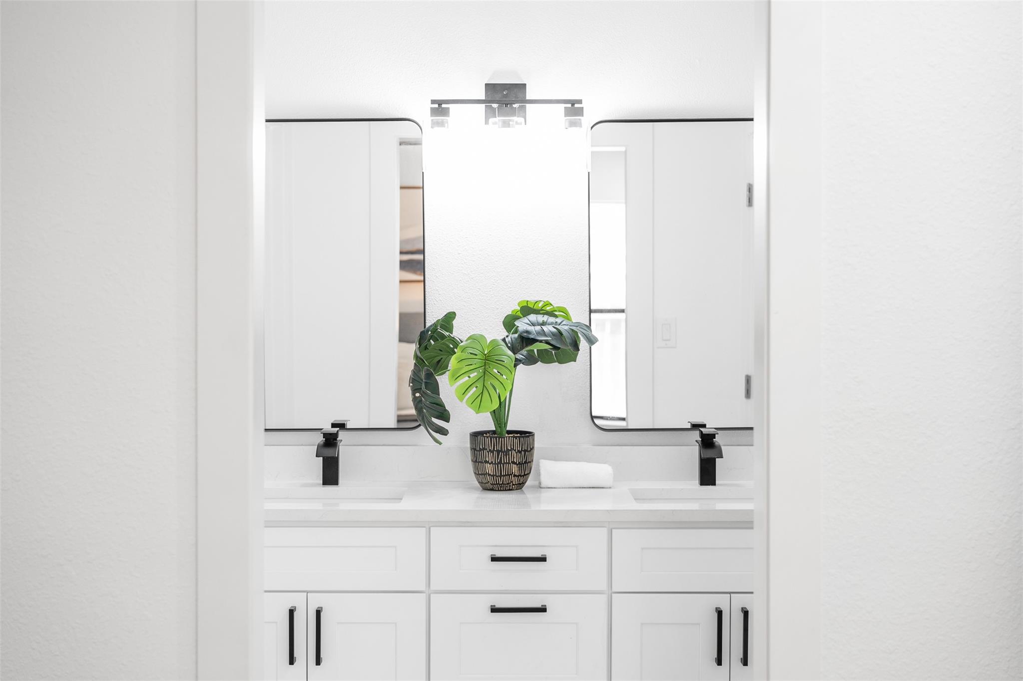 8518 FATHOM Cir # 131, Austin, TX 78750