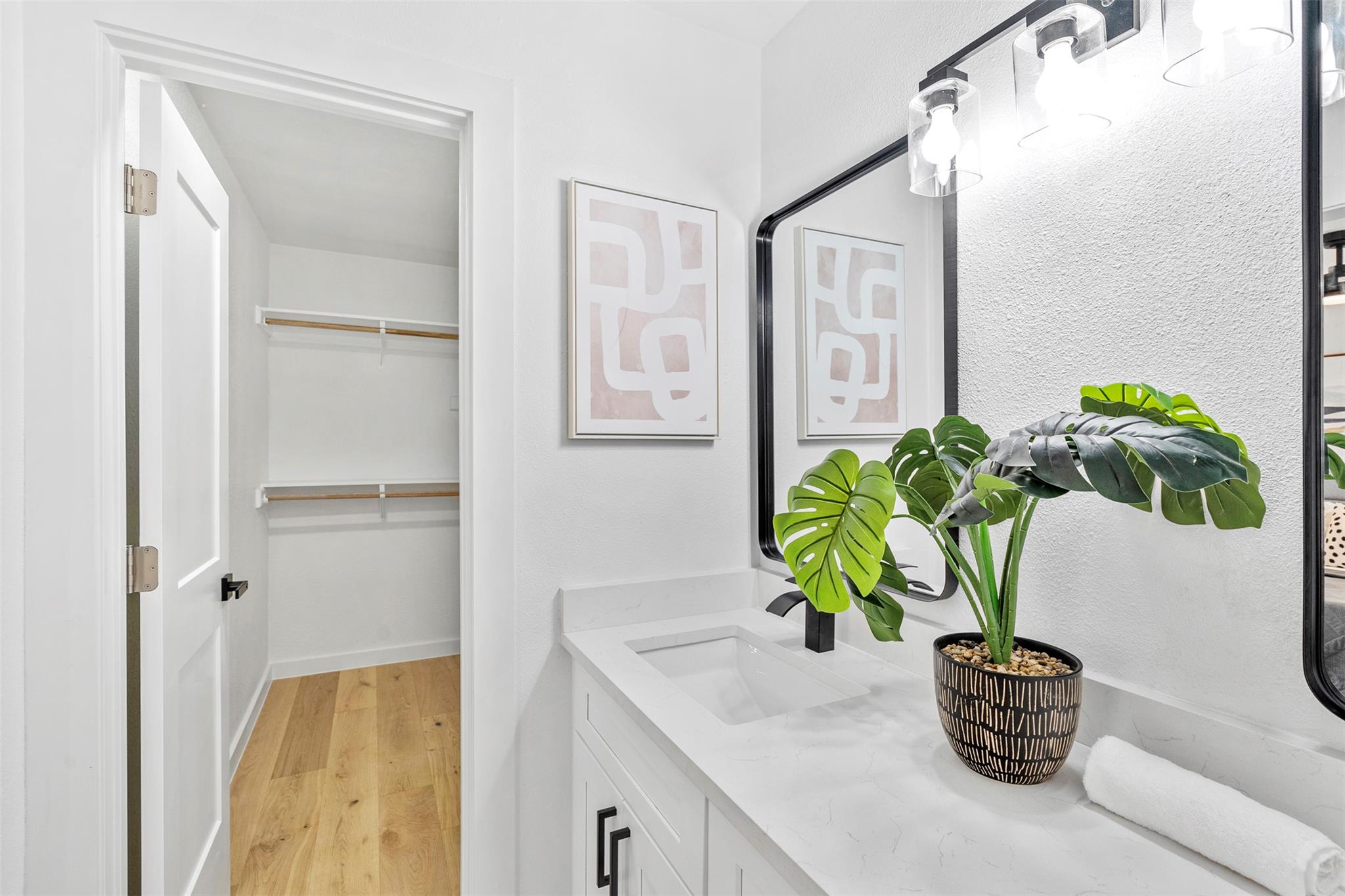 8518 FATHOM Cir # 131, Austin, TX 78750