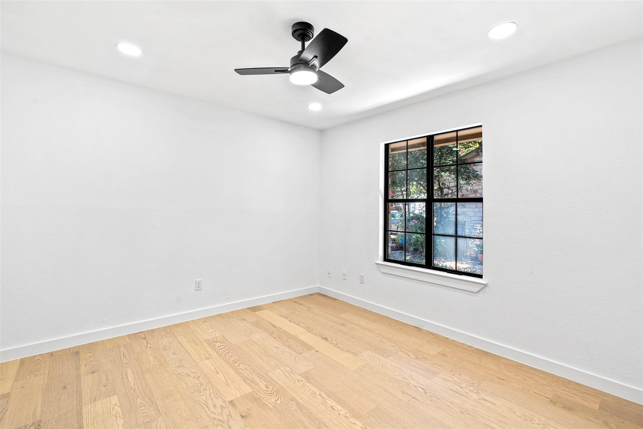 8518 FATHOM Cir # 131, Austin, TX 78750